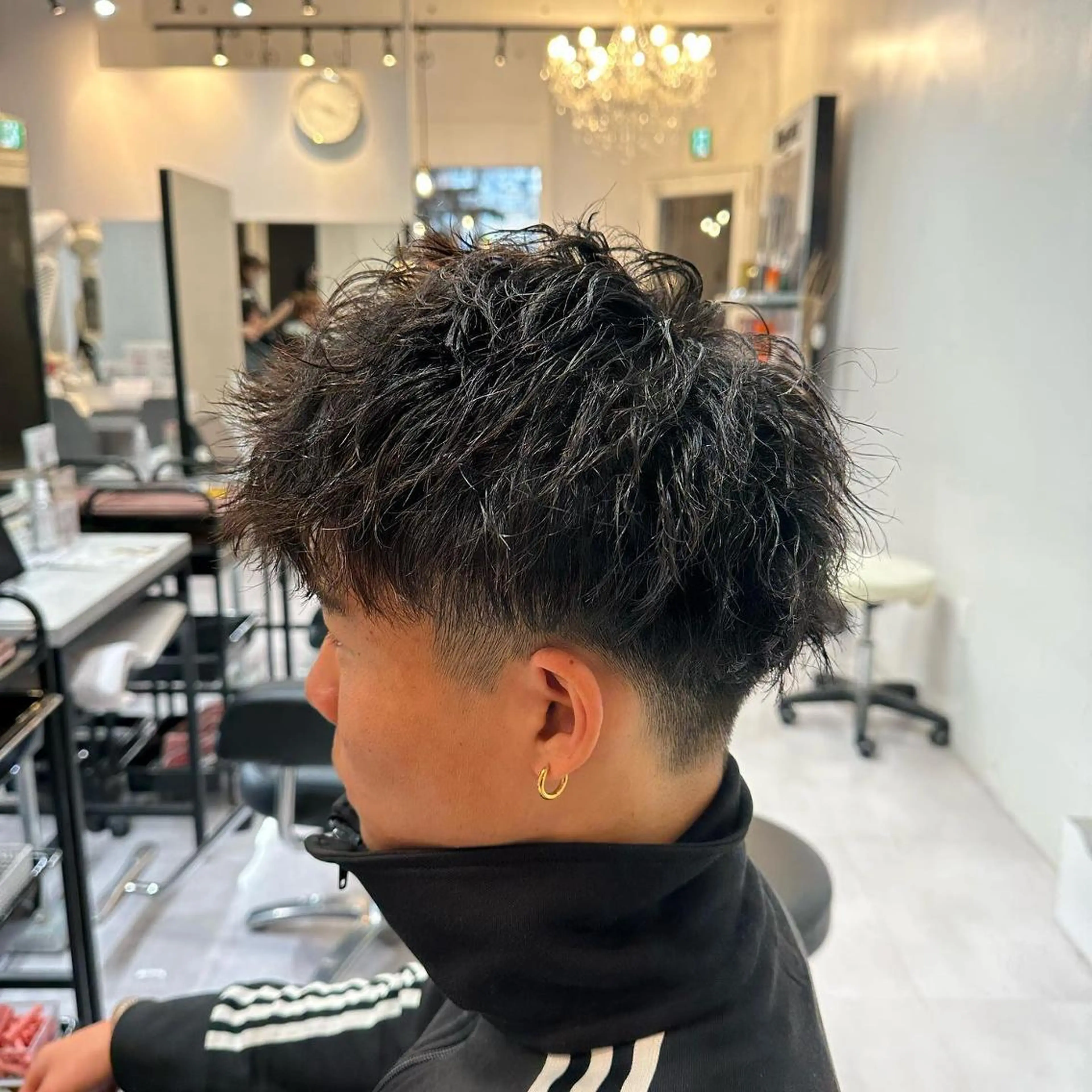 ショート 髪質改善× 白髪ぼかし溝江のヘアスタイル