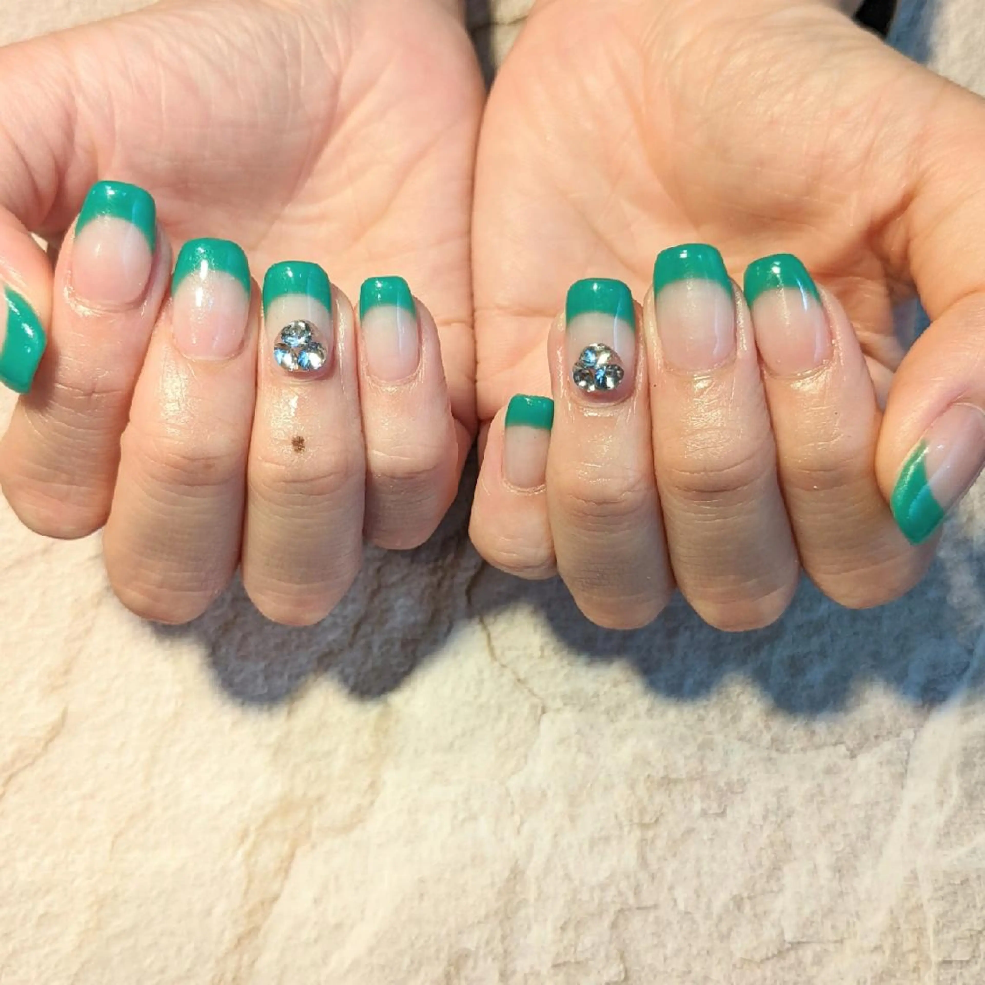 ネイル ｱｲﾗｯｼｭ ﾈｲﾙ ｻﾛﾝ つけるのマツエク・マツパデザイン