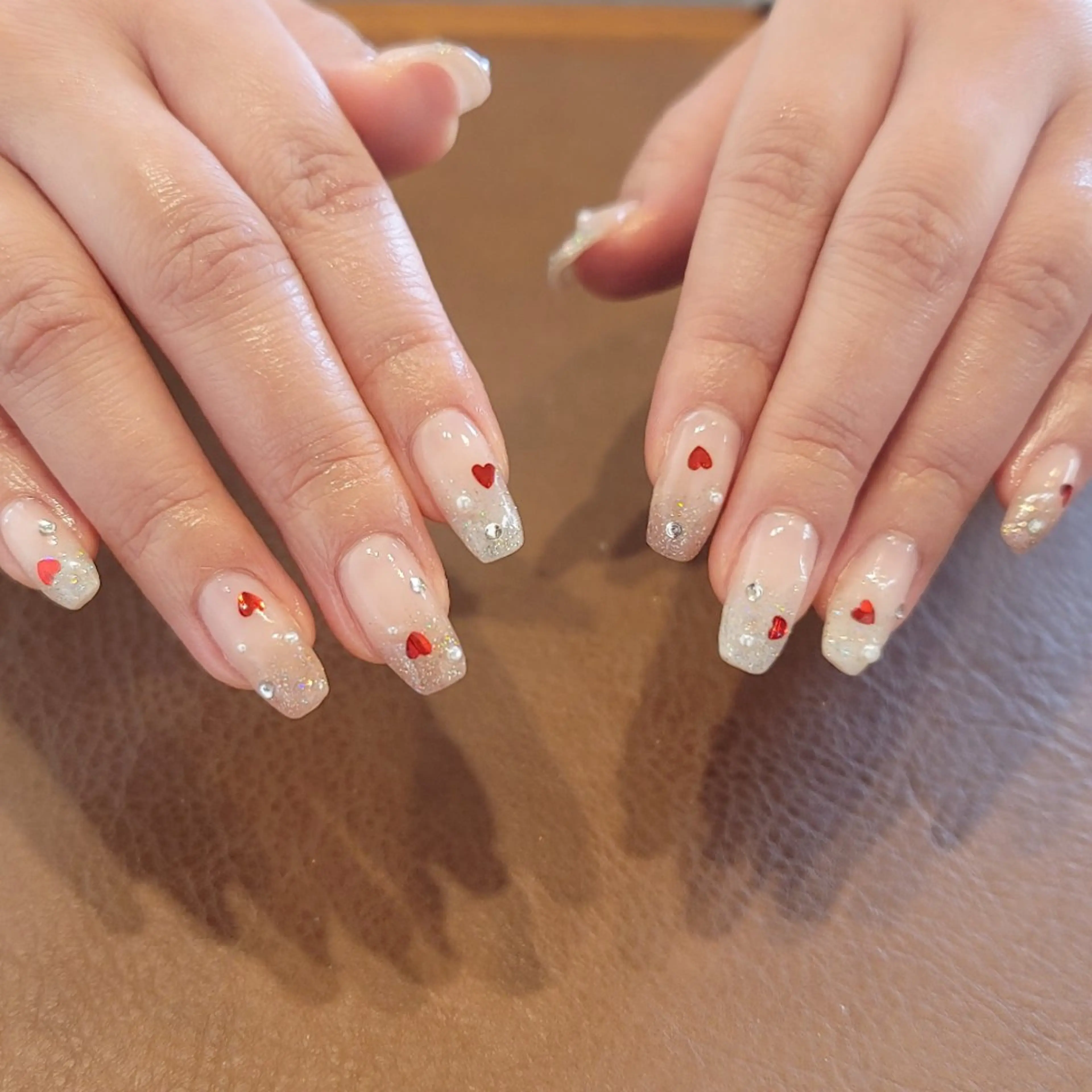 ネイル フラッシュネイル グラデーション ストーンネイル ハンドネイル 🌲🌳🚪iiit o🌲🌳🌲のネイルデザイン