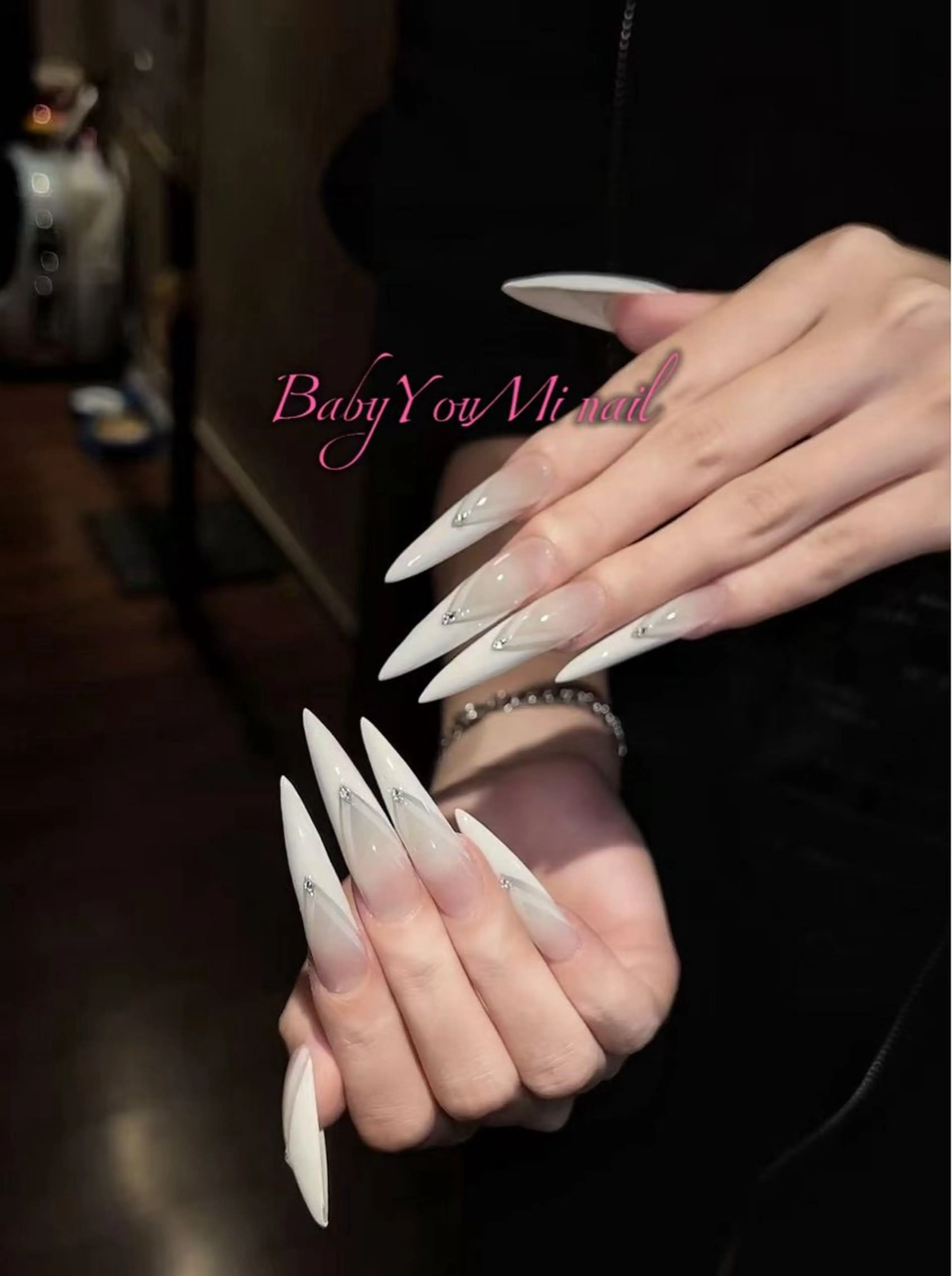 ネイル オーロラネイル 成人式 フットネイル フレンチネイル ジェルネイル ハンドネイル 相沢 さやかのネイルデザイン