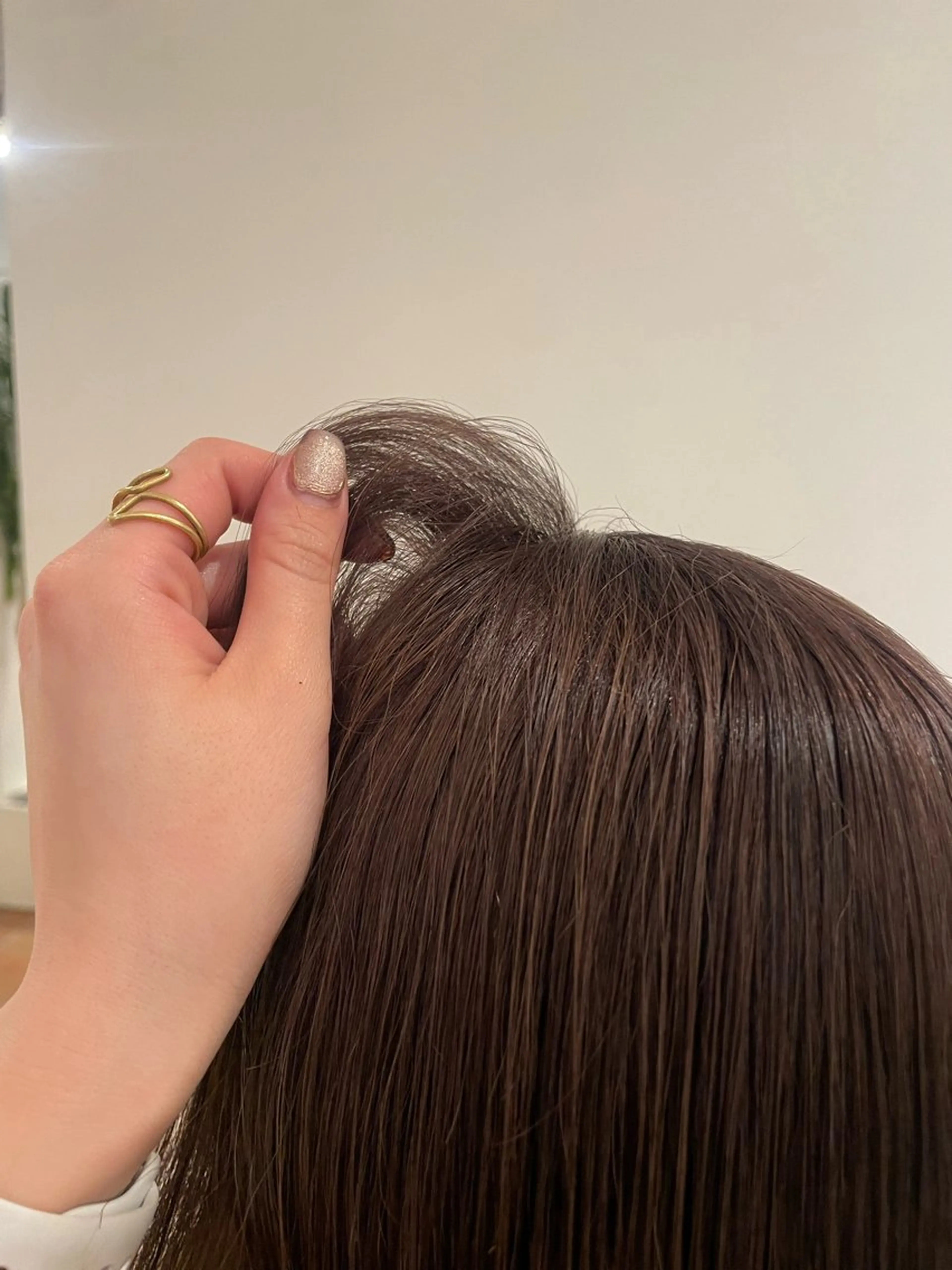 セミロング ヘアカラー ホリグチ ルナのヘアスタイル