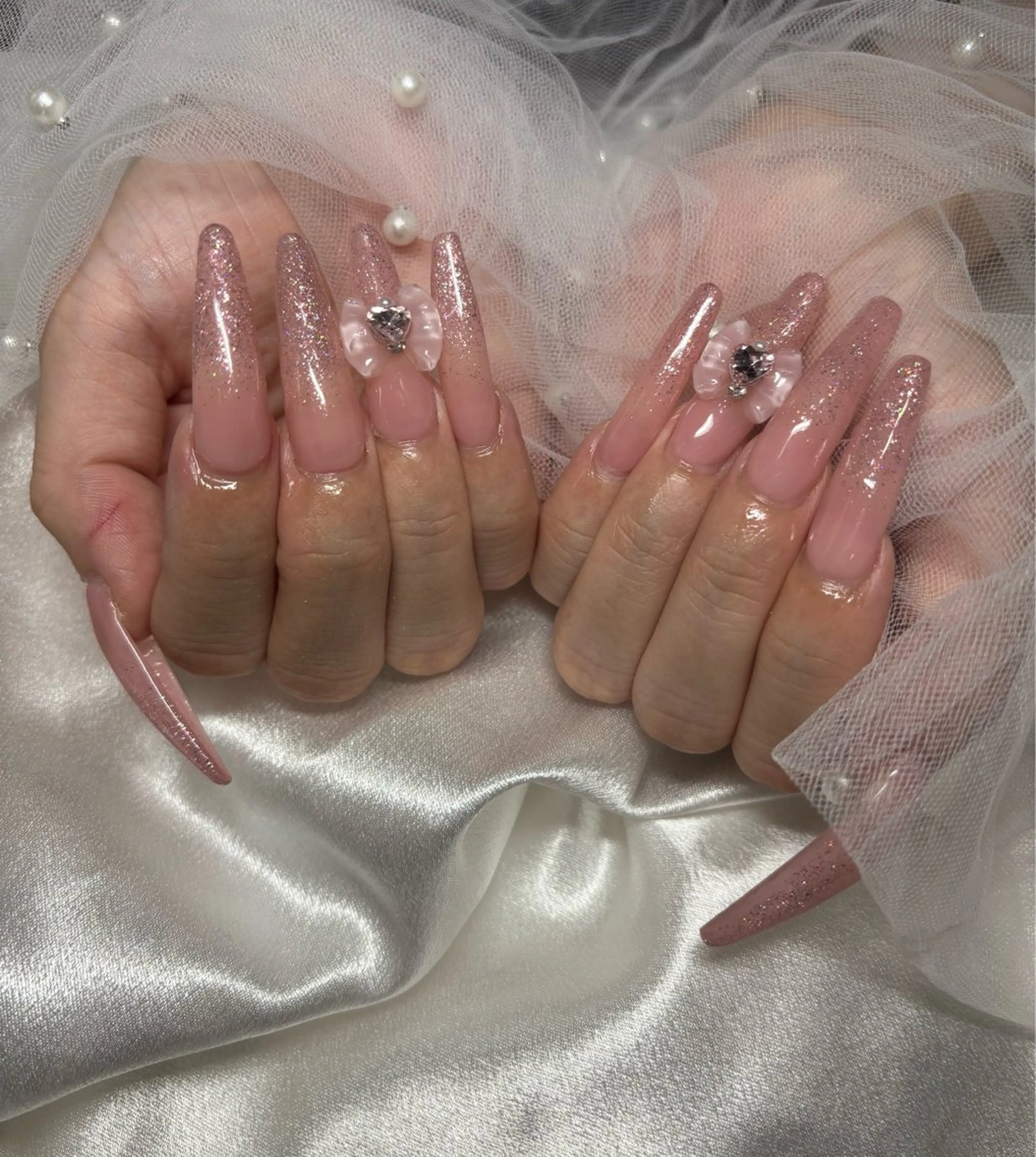 ネイル ラメ(グリッター) ラメグラデーション リボン 門真市ネイルサロン♡ KUMI.HANAのネイルデザイン