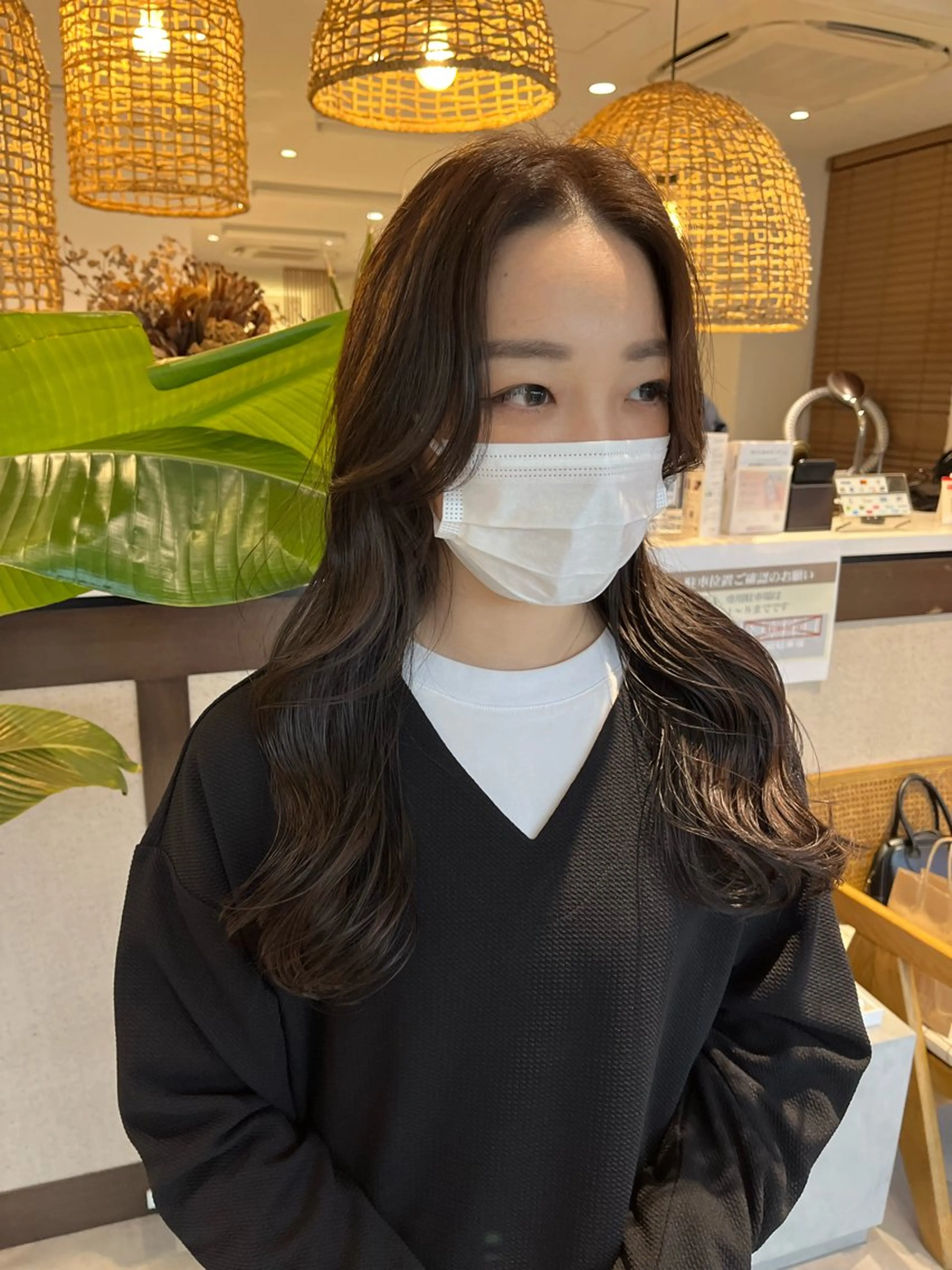 ロング カラー グレージュ オリーブグレージュ オリーブグレー 顔周りカット 韓国風ヘア カット ヘアカラー 和田 琉々香のヘアスタイル