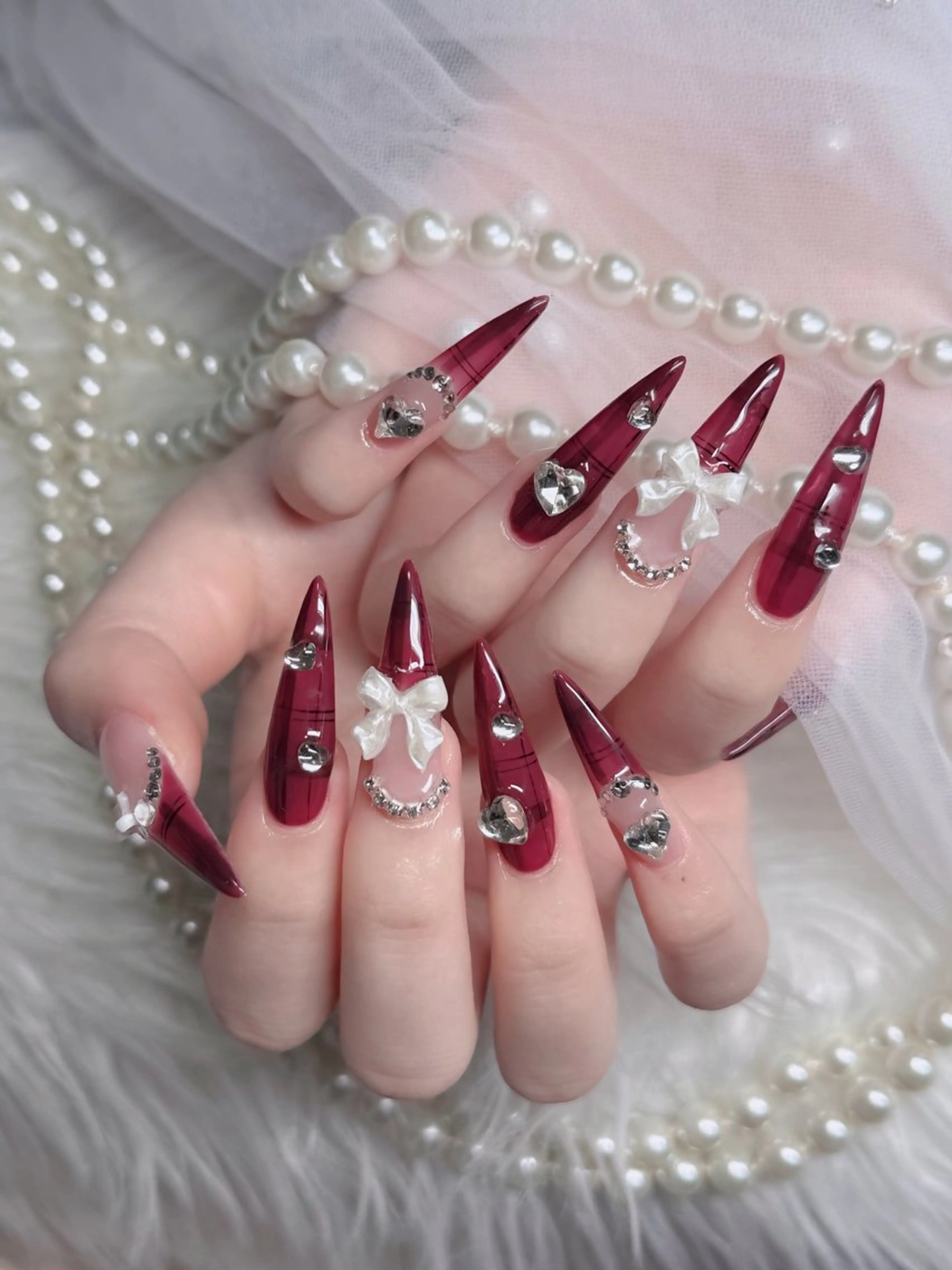 ネイル オーロラネイル フレンチネイル ジェルネイル ハロウィン キラキラネイル ハンドネイル H.baby Nail Salonのネイルデザイン