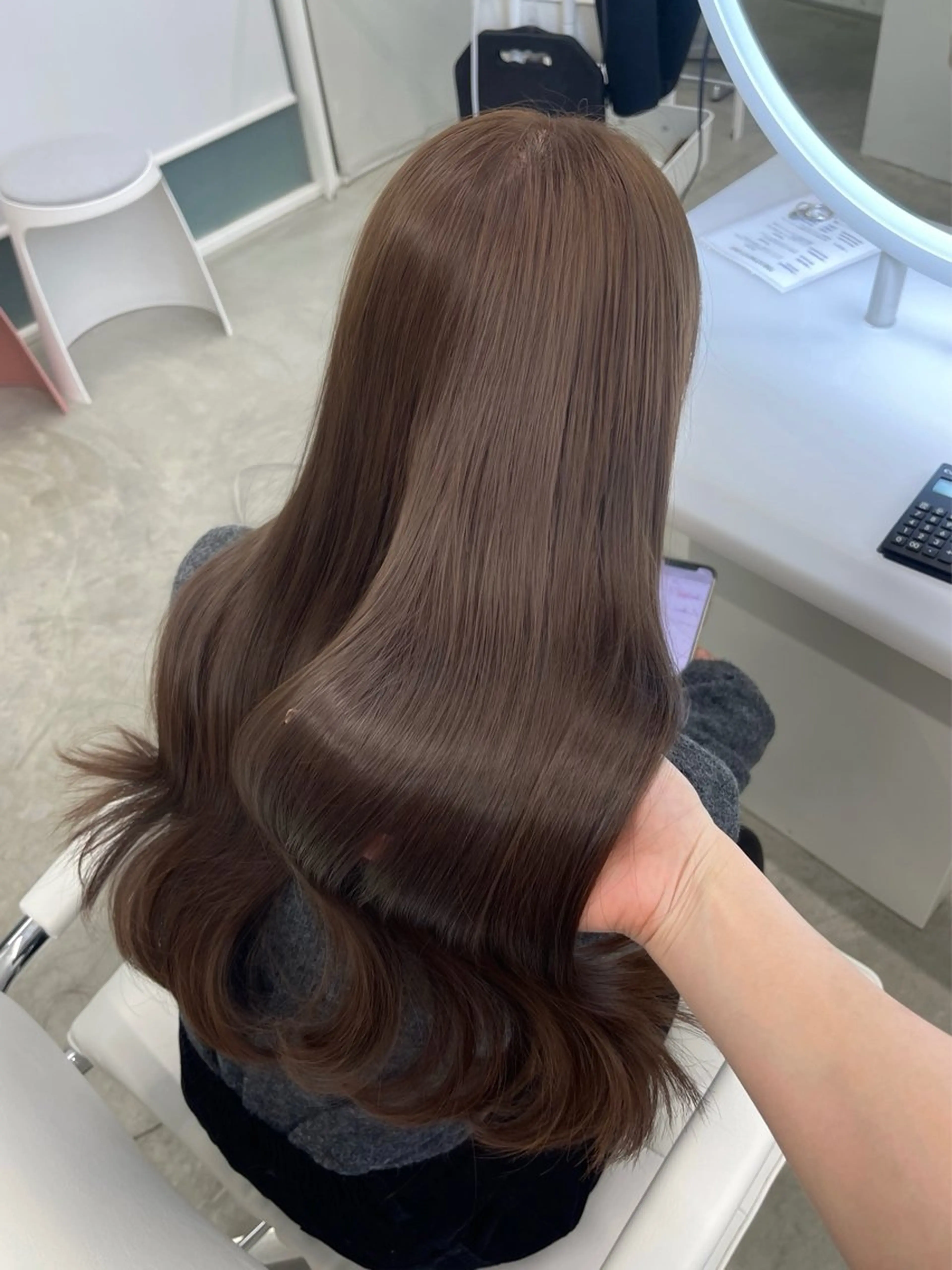 ロング レイヤーカット 透明感カラー表参道のヘアスタイル
