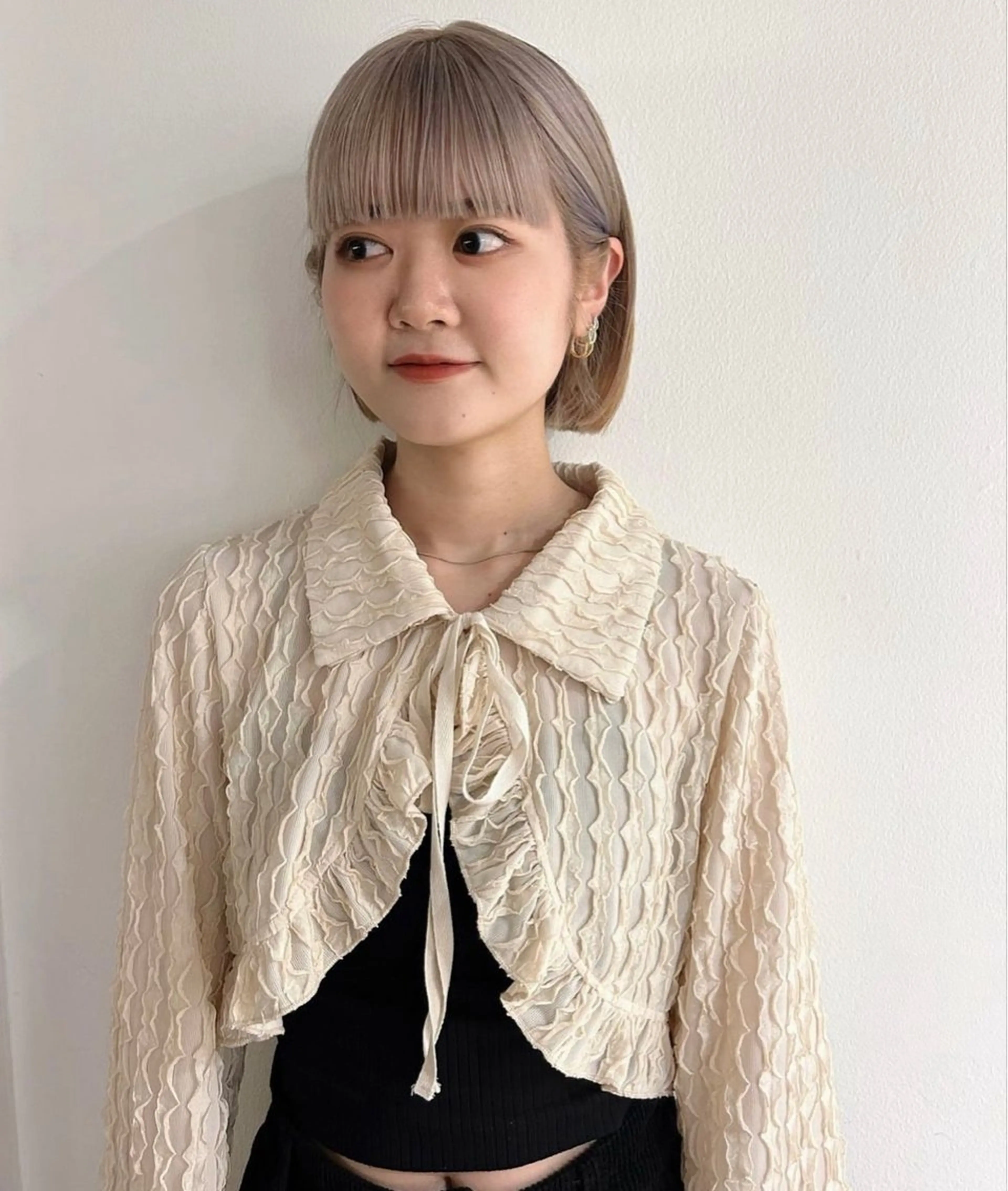 ショート カラー ブリーチ ボブ senmyo naoのヘアスタイル