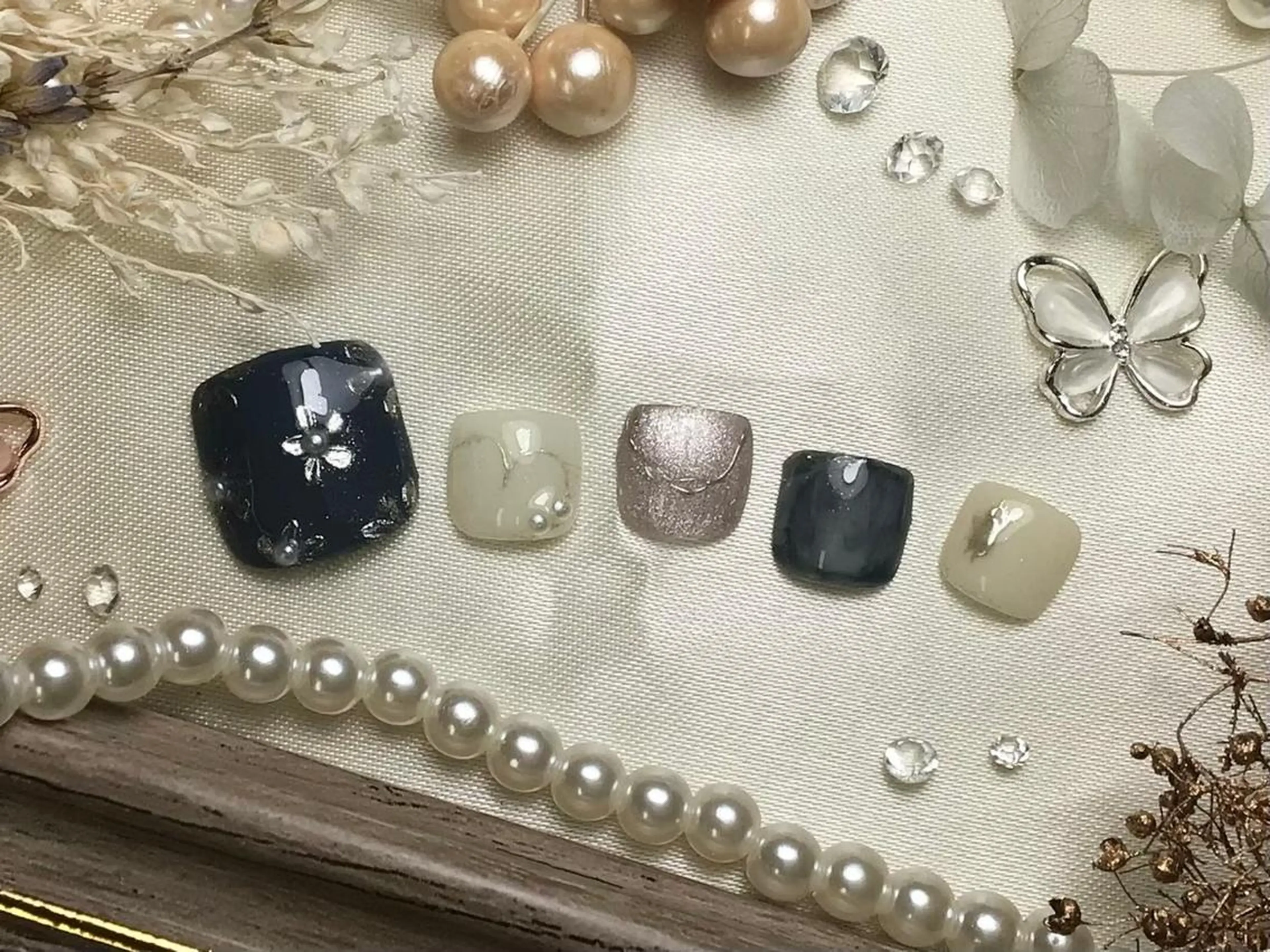 ネイル フットネイル miku ✼•nail •✼のネイルデザイン