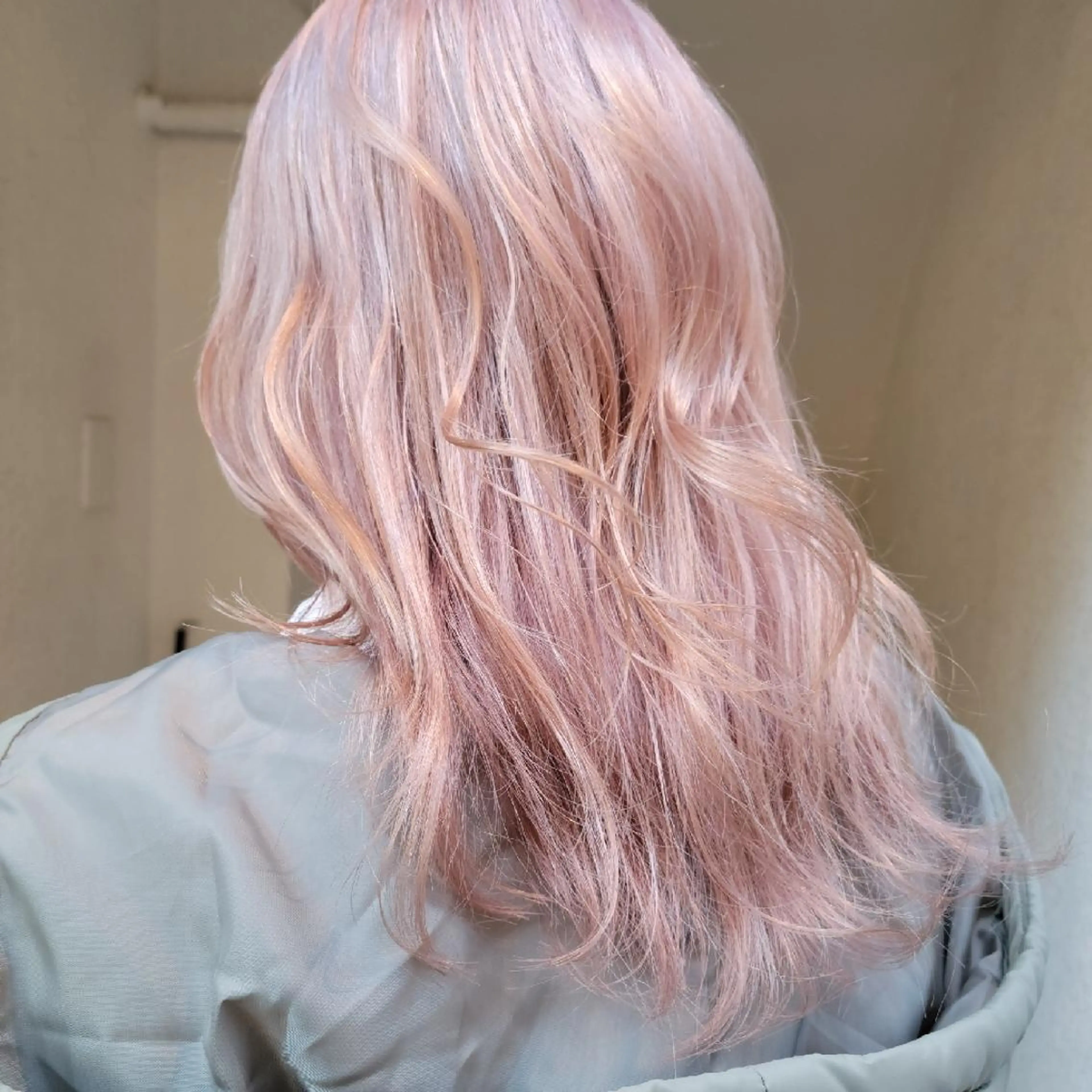 セミロング カット ヘアカラー トリートメント 🇰🇷透明感×ハイ トーン🌟tomoのヘアスタイル