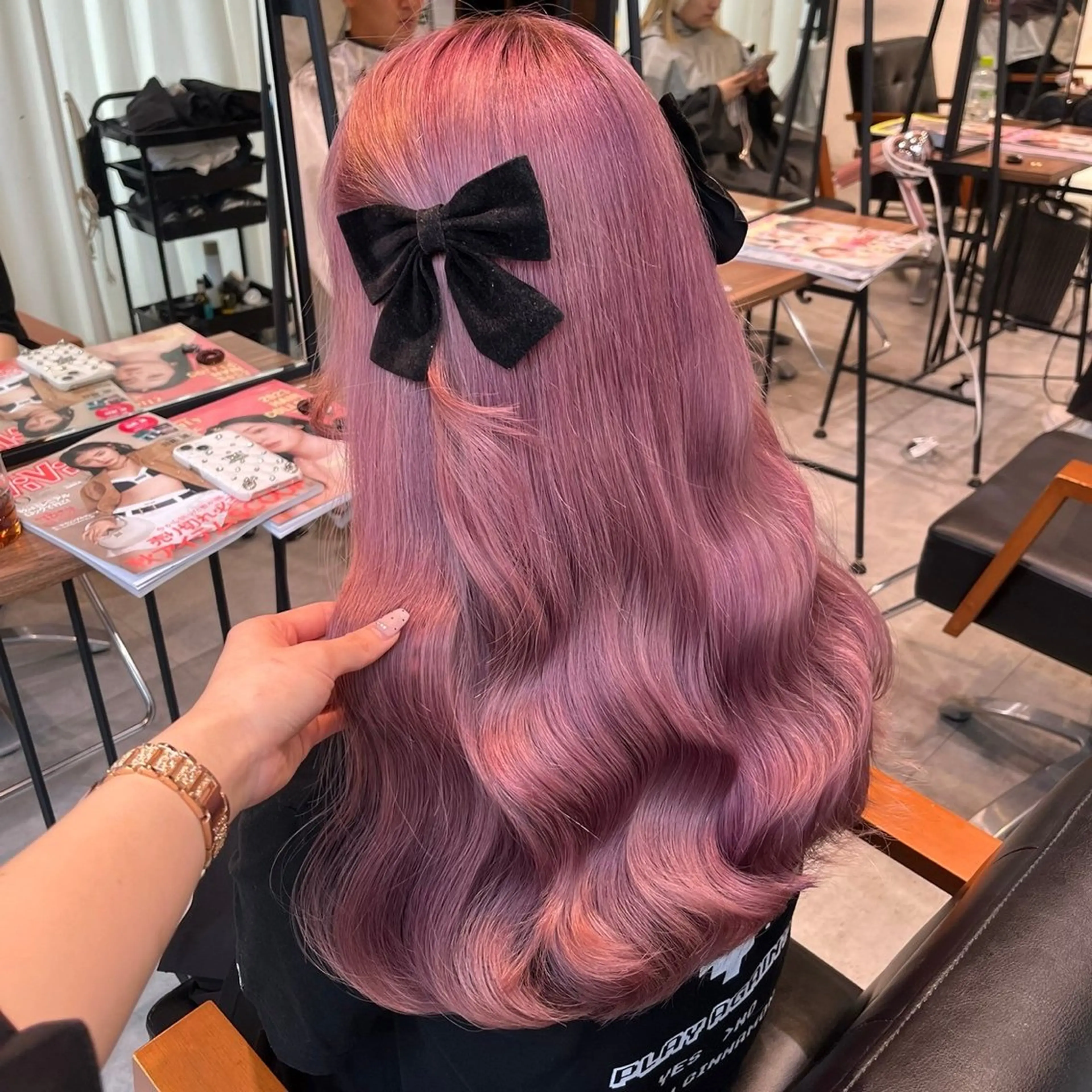 ロング カラー ブリーチ ケアブリーチ ピンクカラー ホワイトピンク ‎Lby home 🪽mikuのヘアスタイル