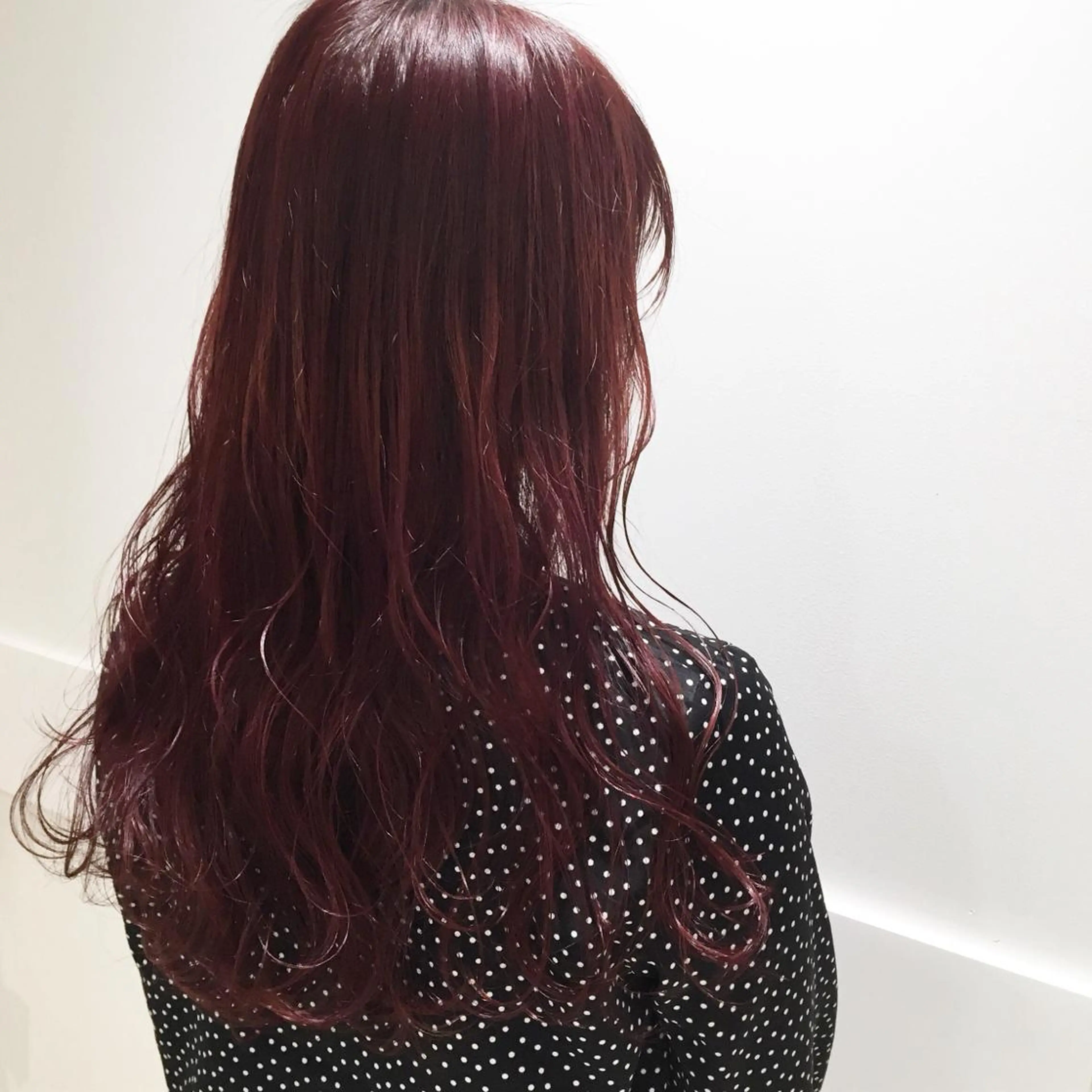 ロング カラー ヘアアレンジ ブリーチ イルミナカラー ブリーチなしカラー ピンクカラー 柔らかいcolor 🌿harukaのヘアスタイル