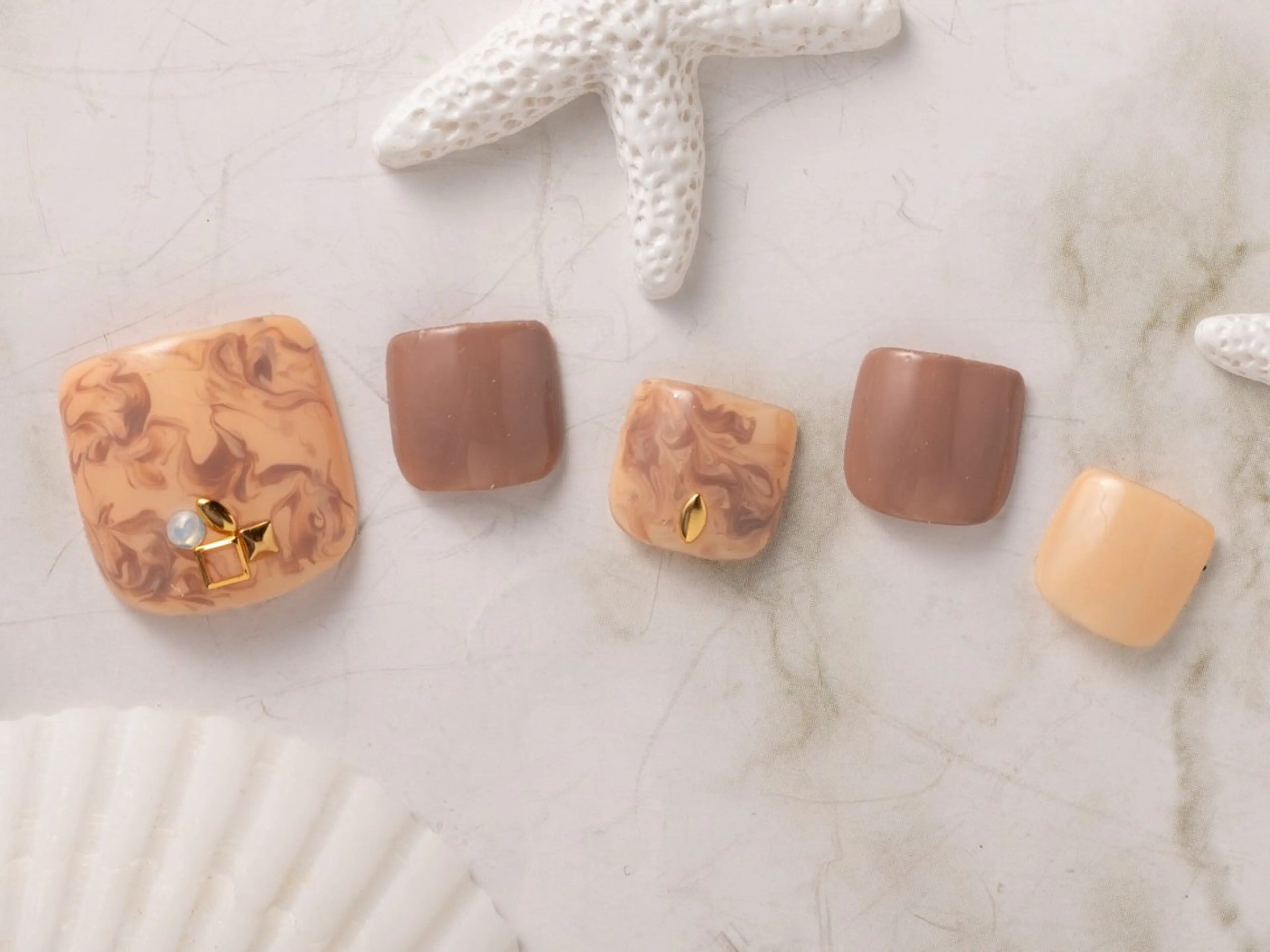 ネイル NailSalon MAHINAのネイルデザイン