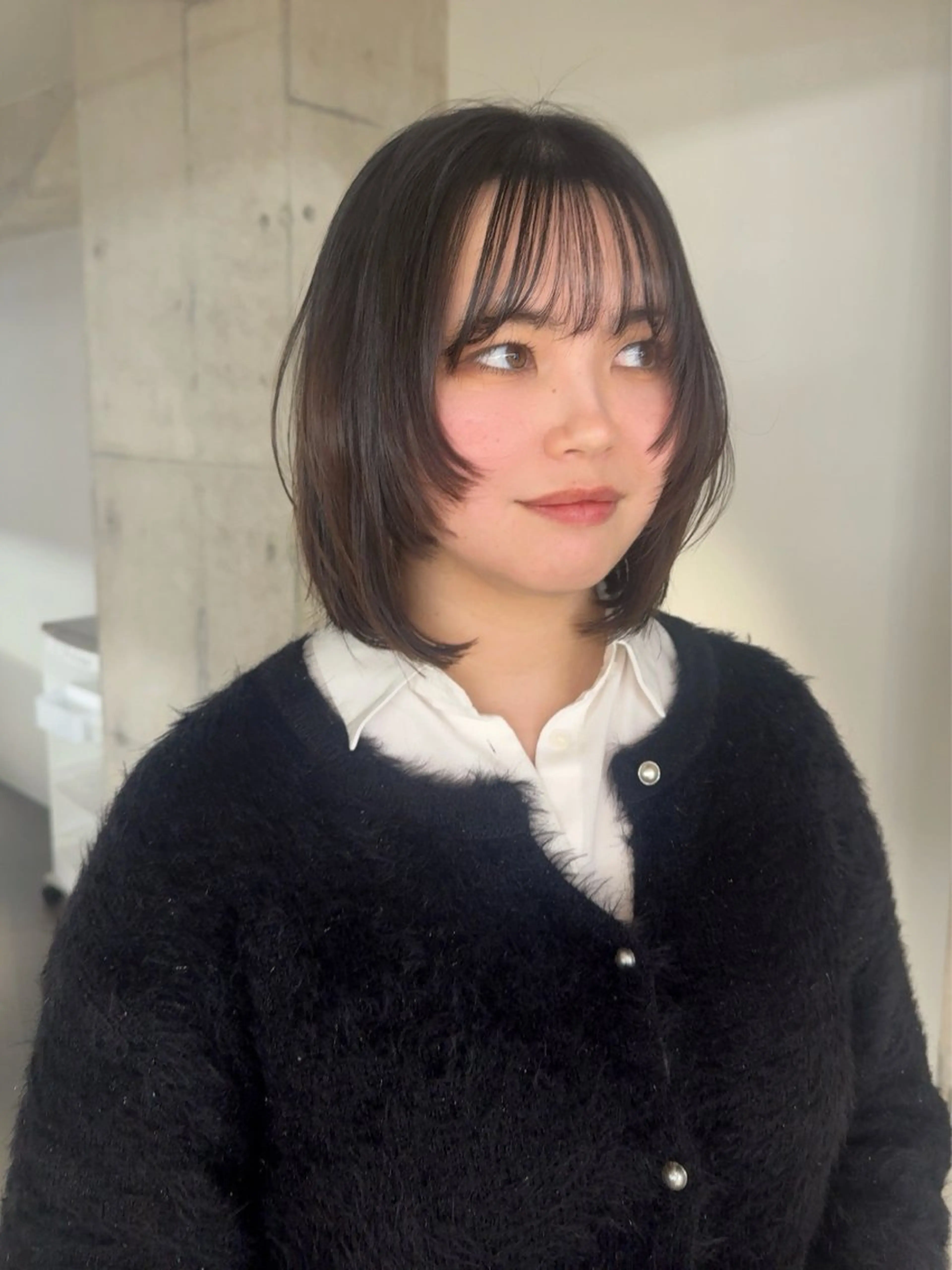 ミディアム カット MIES amane(アマネ)のヘアスタイル