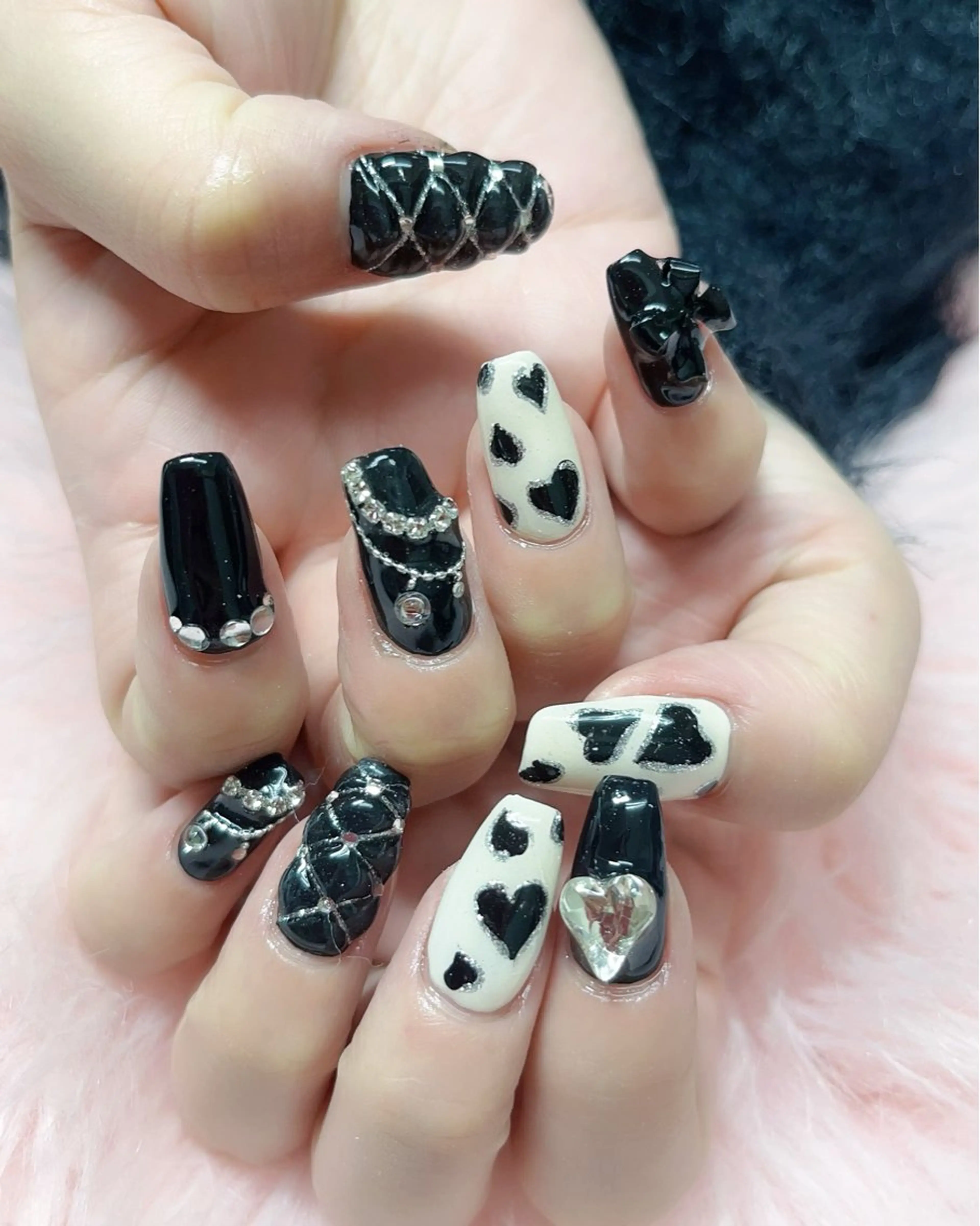 ネイル ハンドネイル MoonNail ユリ🌸のネイルデザイン