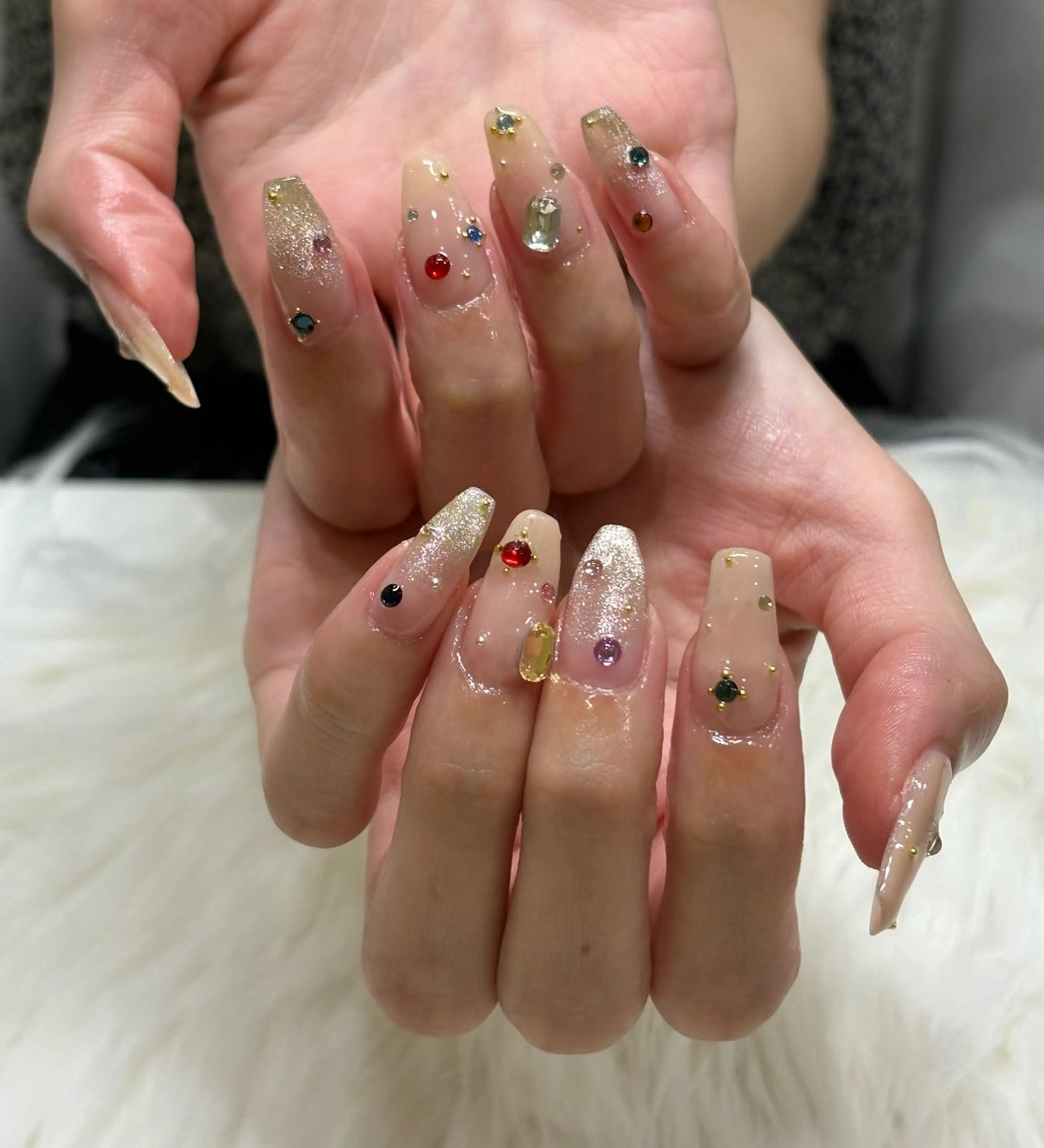 ネイル シオリ ⪩⪨のネイルデザイン