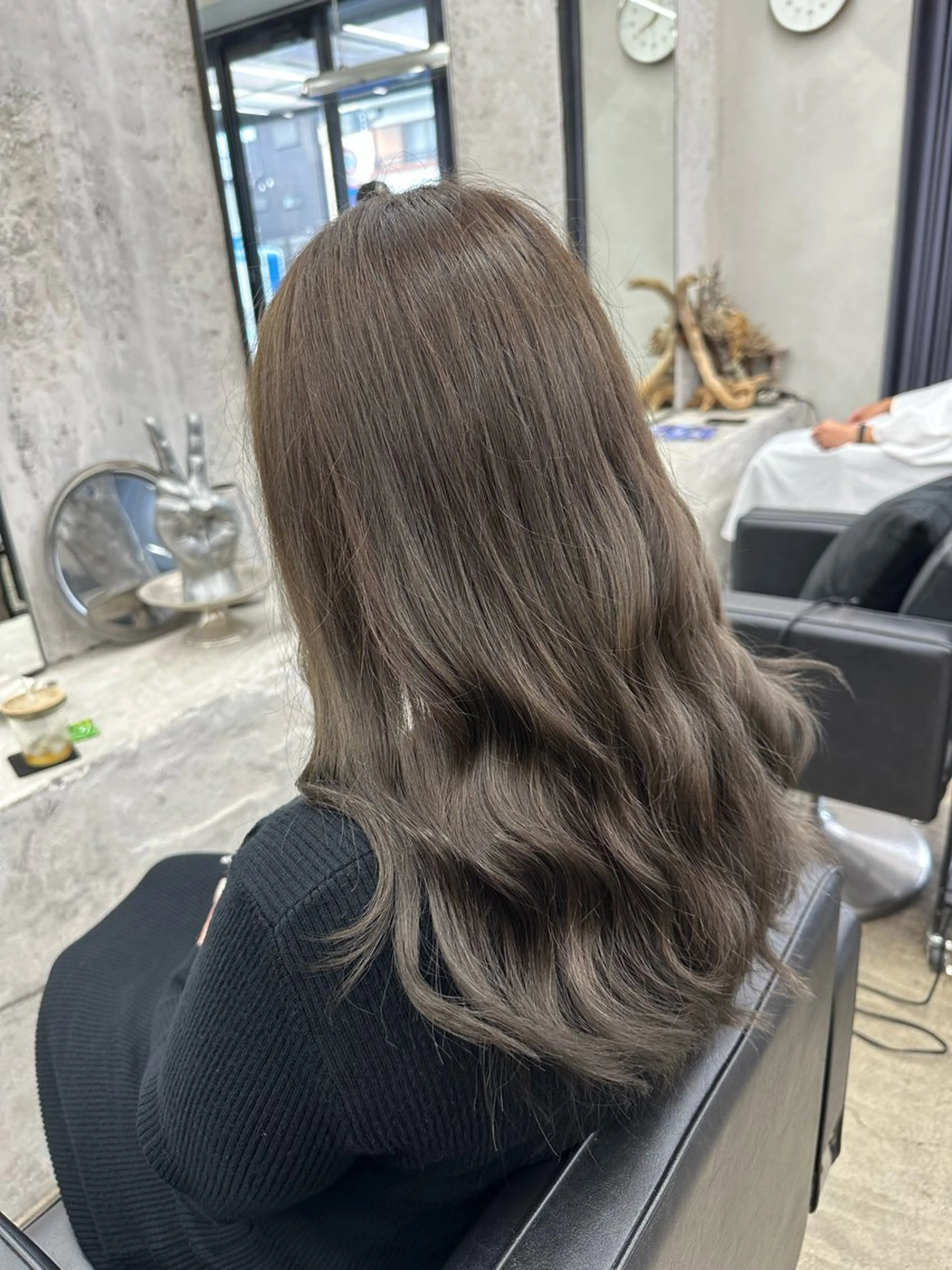 ロング カラー グレージュ 🪐LANDS🪐 福垣 海也のヘアスタイル