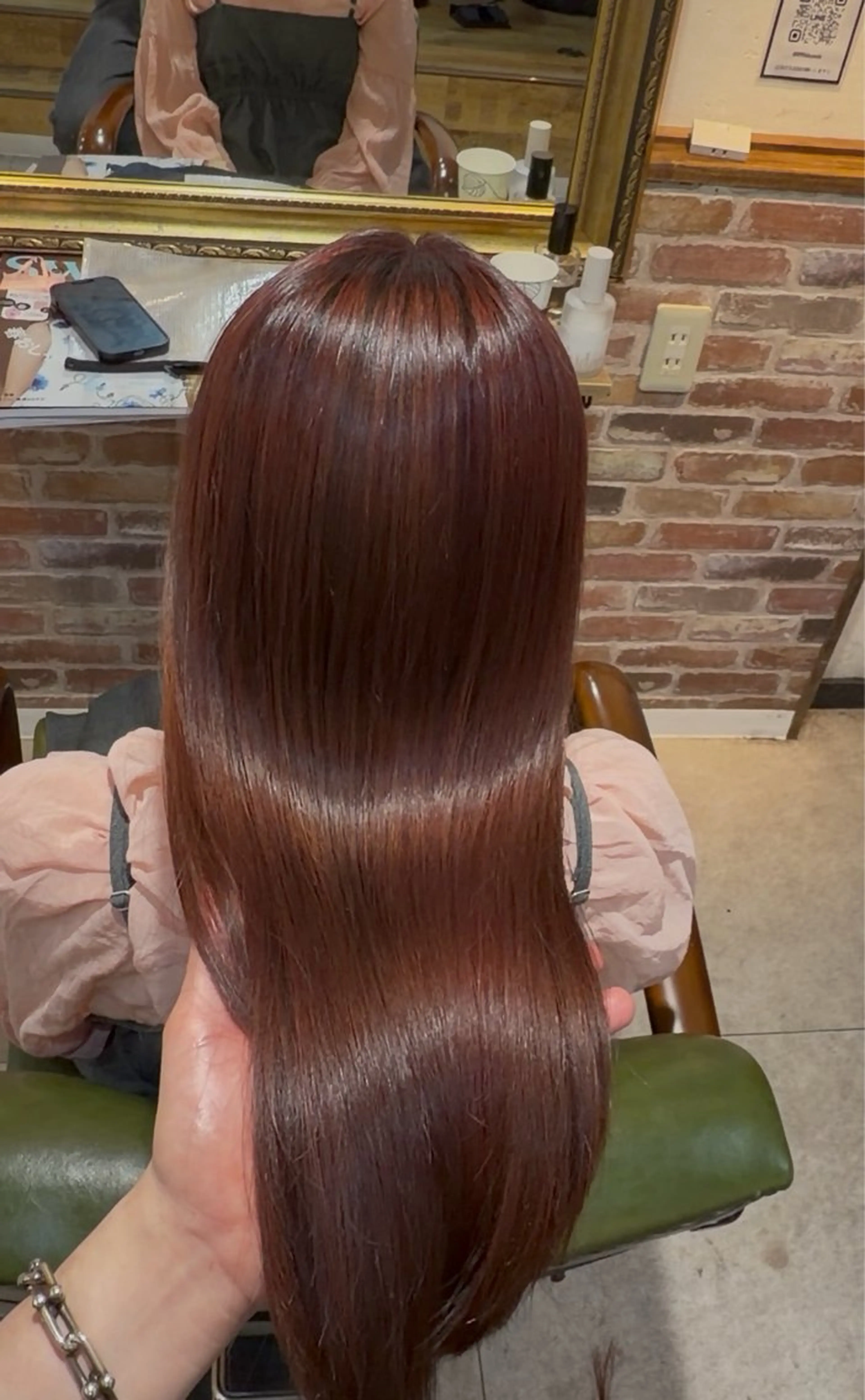 ロング トリートメント カット 縮毛矯正 トリートメント 飯星慧斗 /ブリーチ、縮毛矯正のヘアスタイル