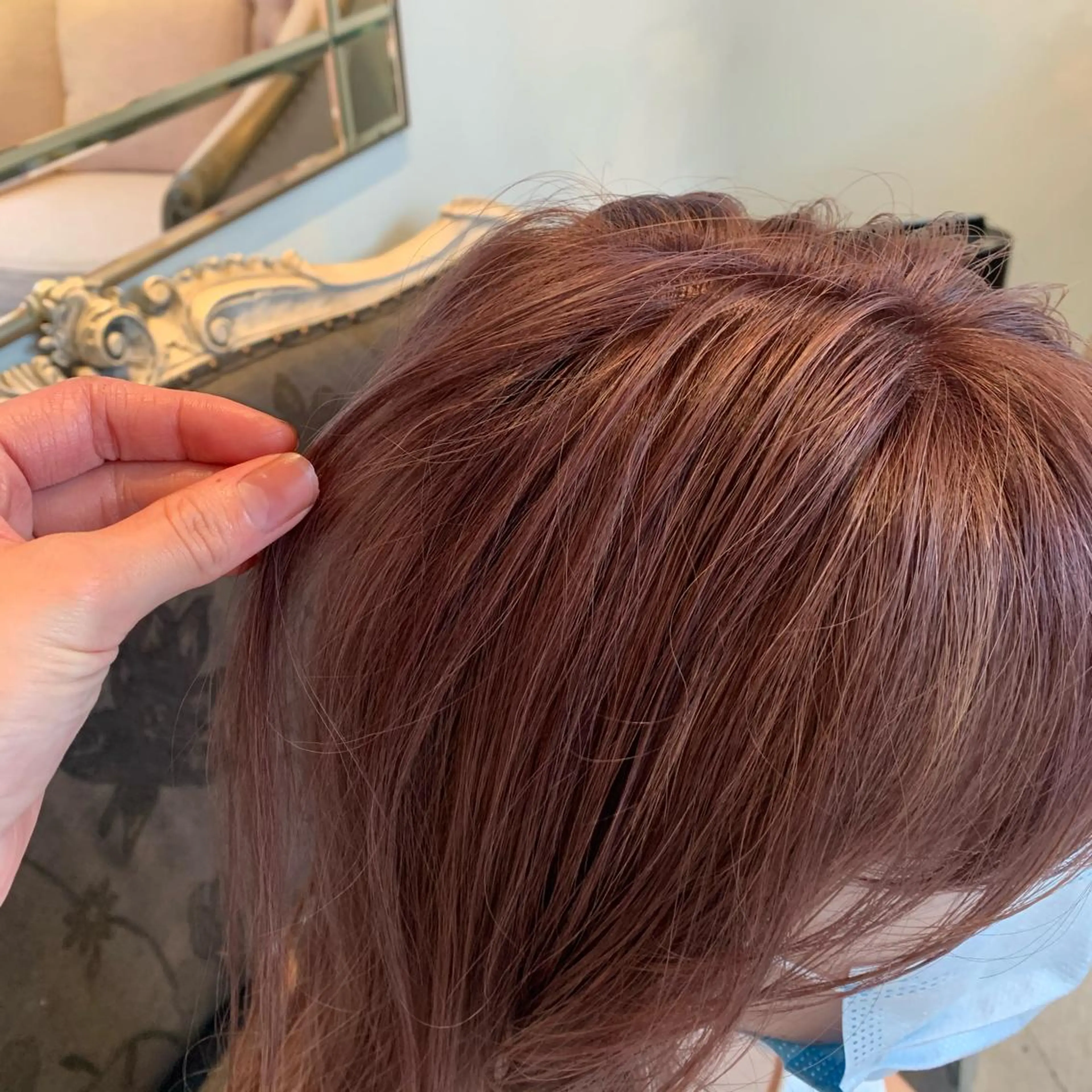 セミロング カラー SAKINO. ベージュカラーのヘアスタイル