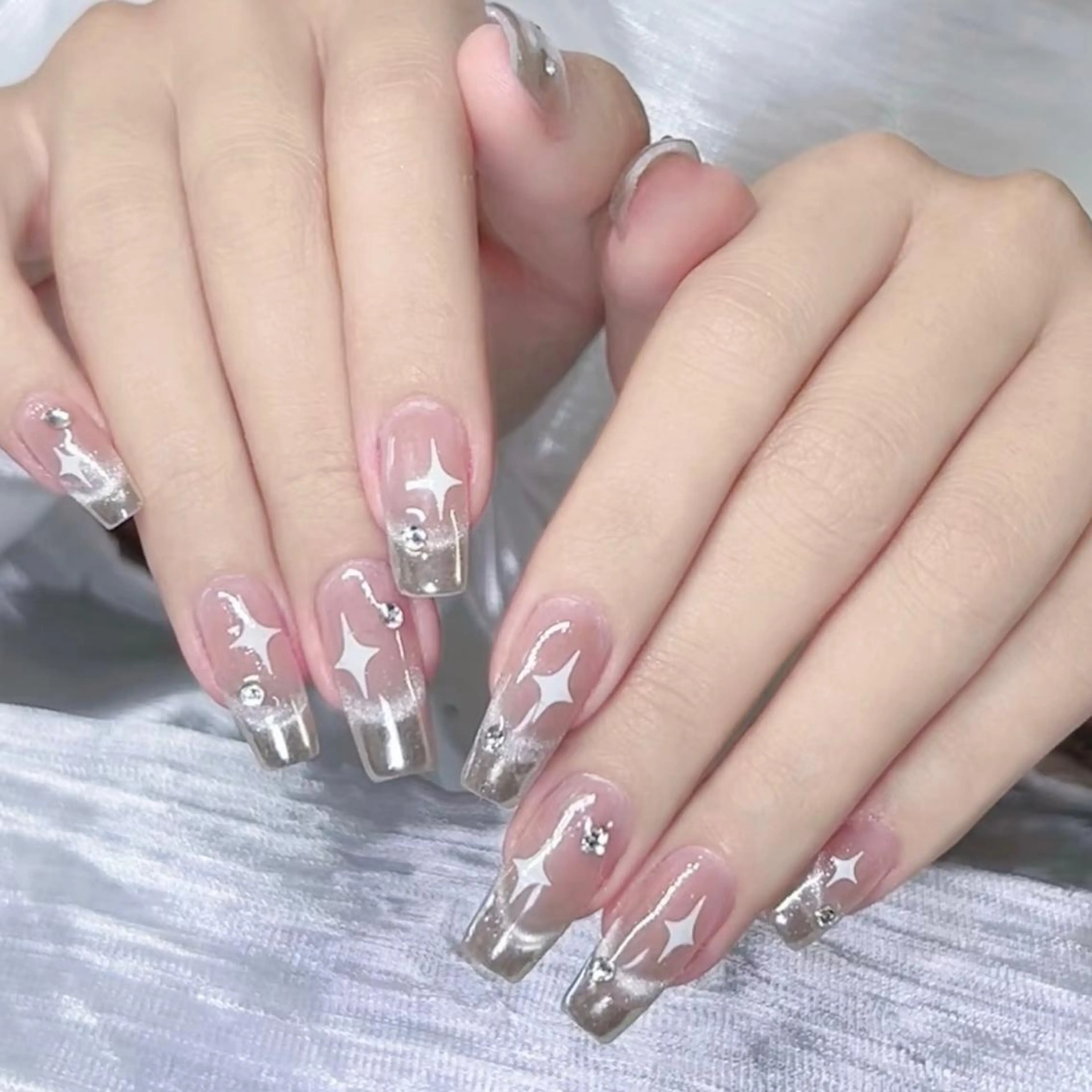 ネイル ハンドネイル ハンドケア 🍑 momo_nailのネイルデザイン