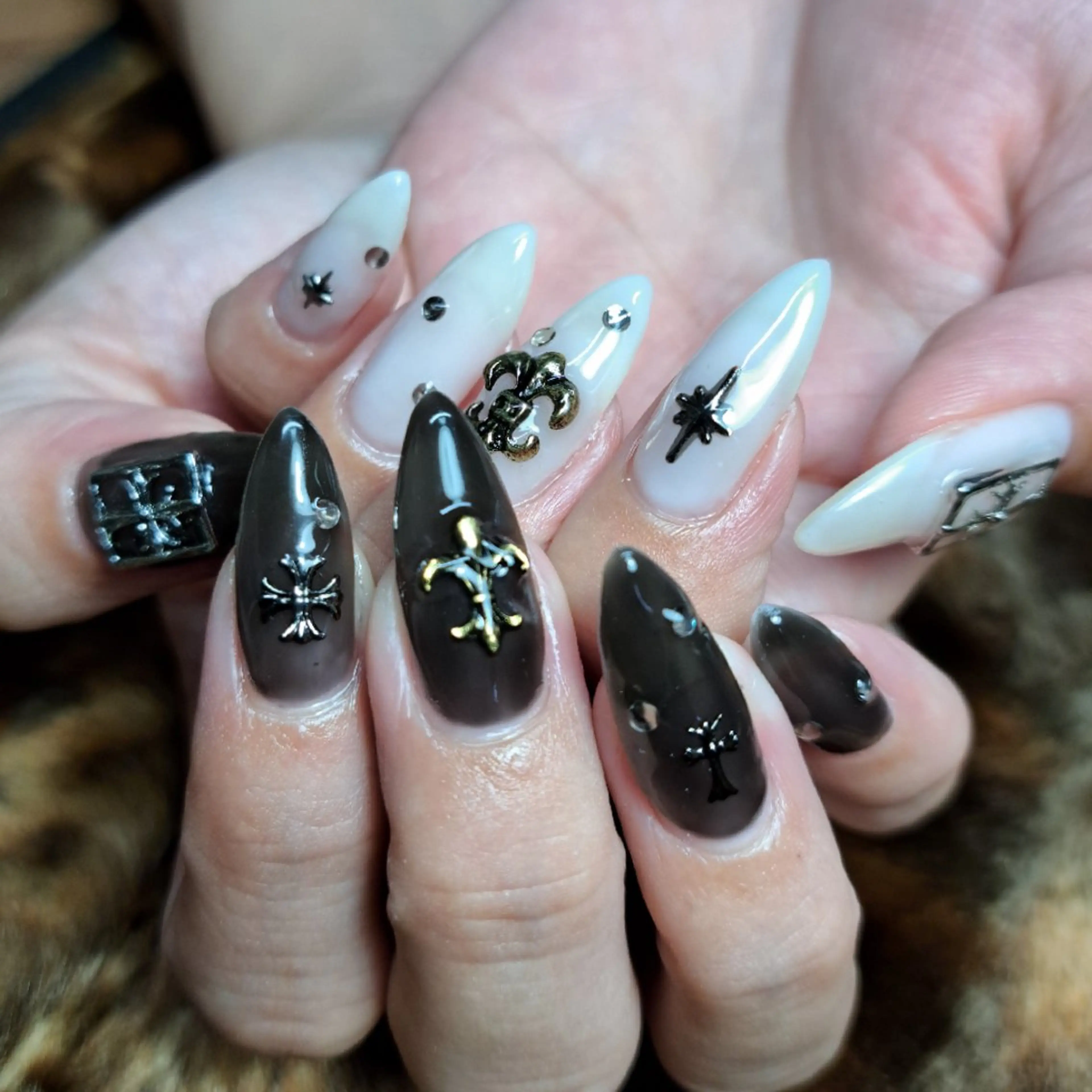 ネイル HAYASHI  Nのネイルデザイン