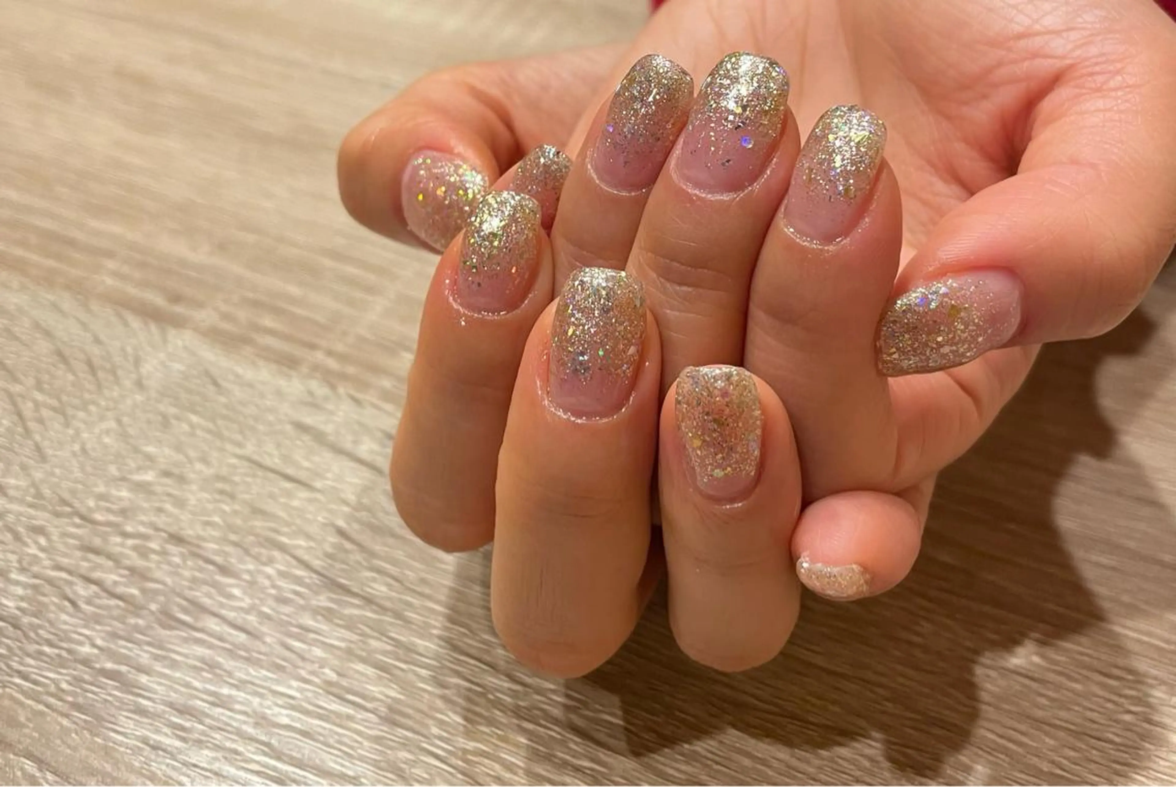 ネイル グラデーション ラメ(グリッター) ラメグラデーション ハンドネイル liberté所属・liberté🫧 新小岩のネイルデザイン