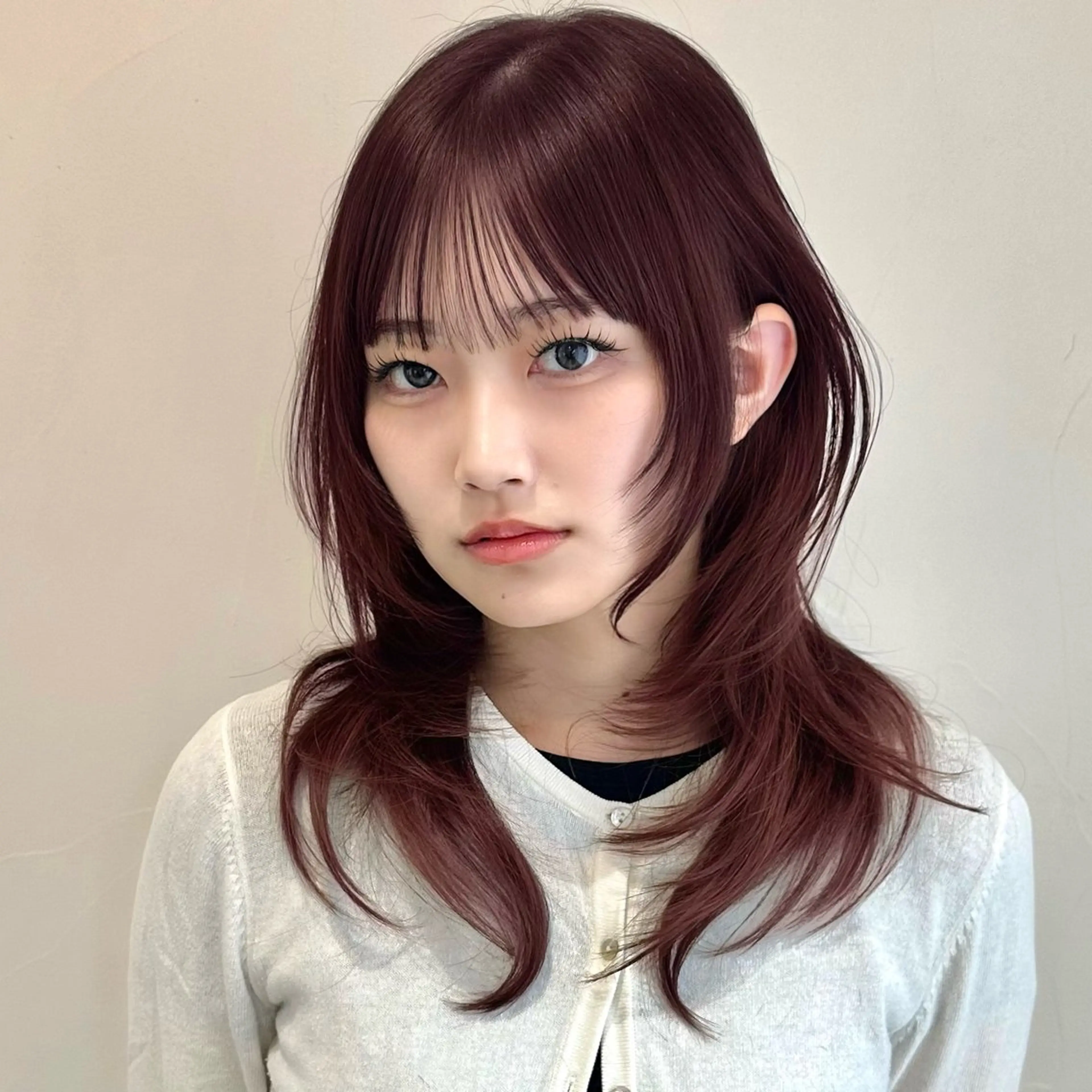 ミディアム カット ヘアカラー トリートメント 🌹ハッシュカット、 レイヤー韓国ヘア🌹のヘアスタイル