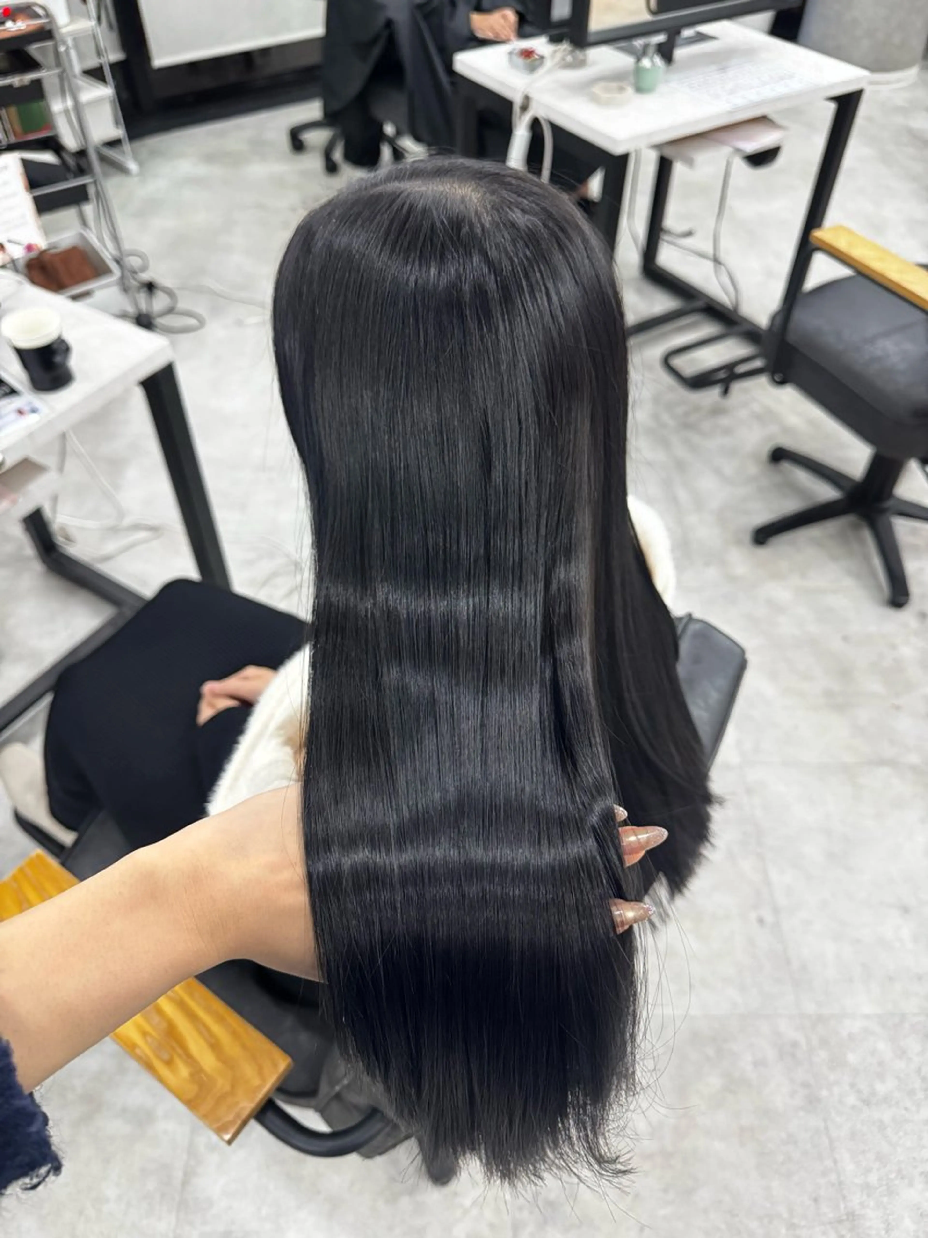 ロング カラー アッシュ アッシュブラウン ベージュカラー 黒髪 ブリーチ カット ヘアカラー トリートメント 赤み無し柔らかカラー 【梅田】madokaのヘアスタイル