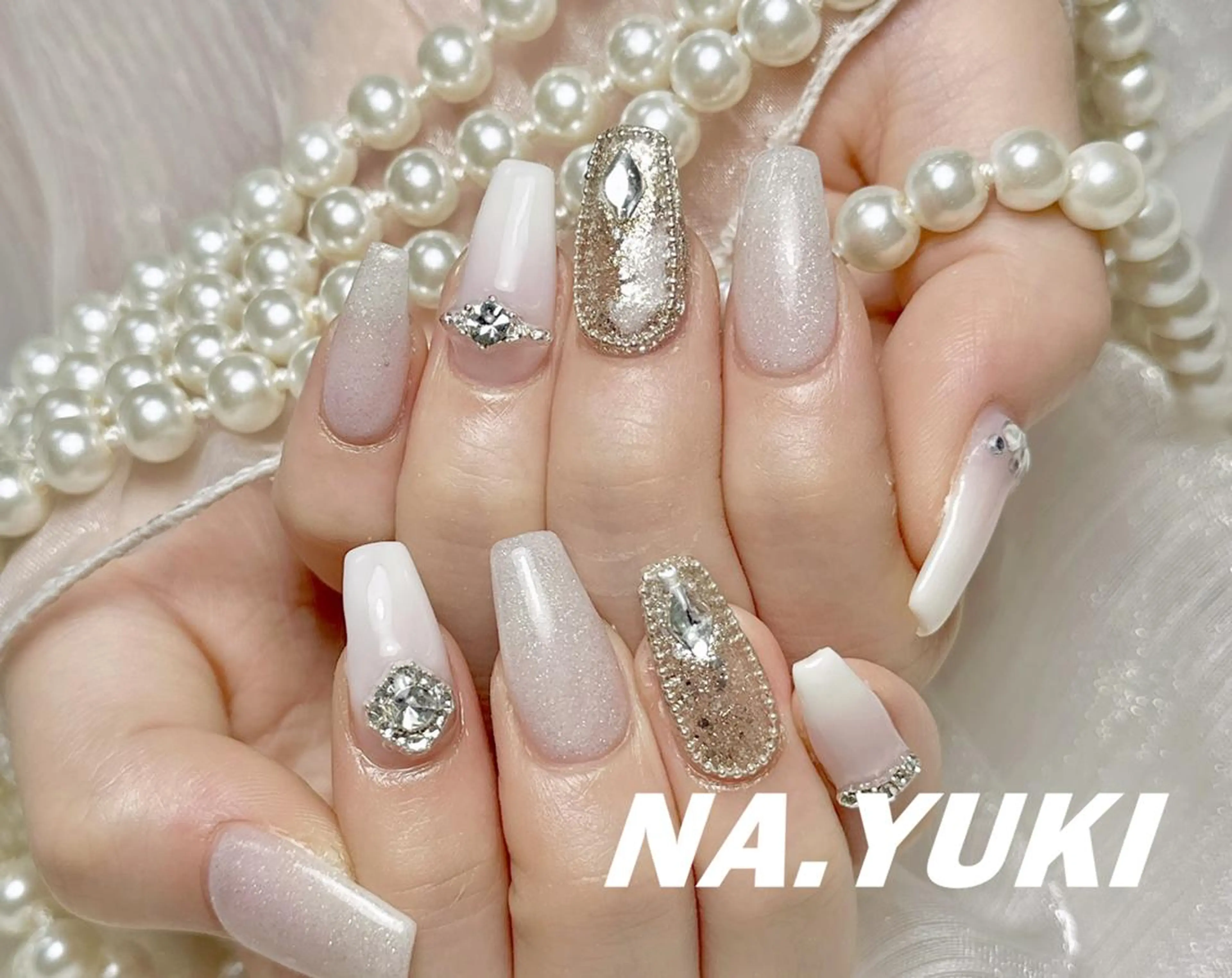 ネイル ハンドネイル ハンドケア 🌷 Mooning 🌷のネイルデザイン