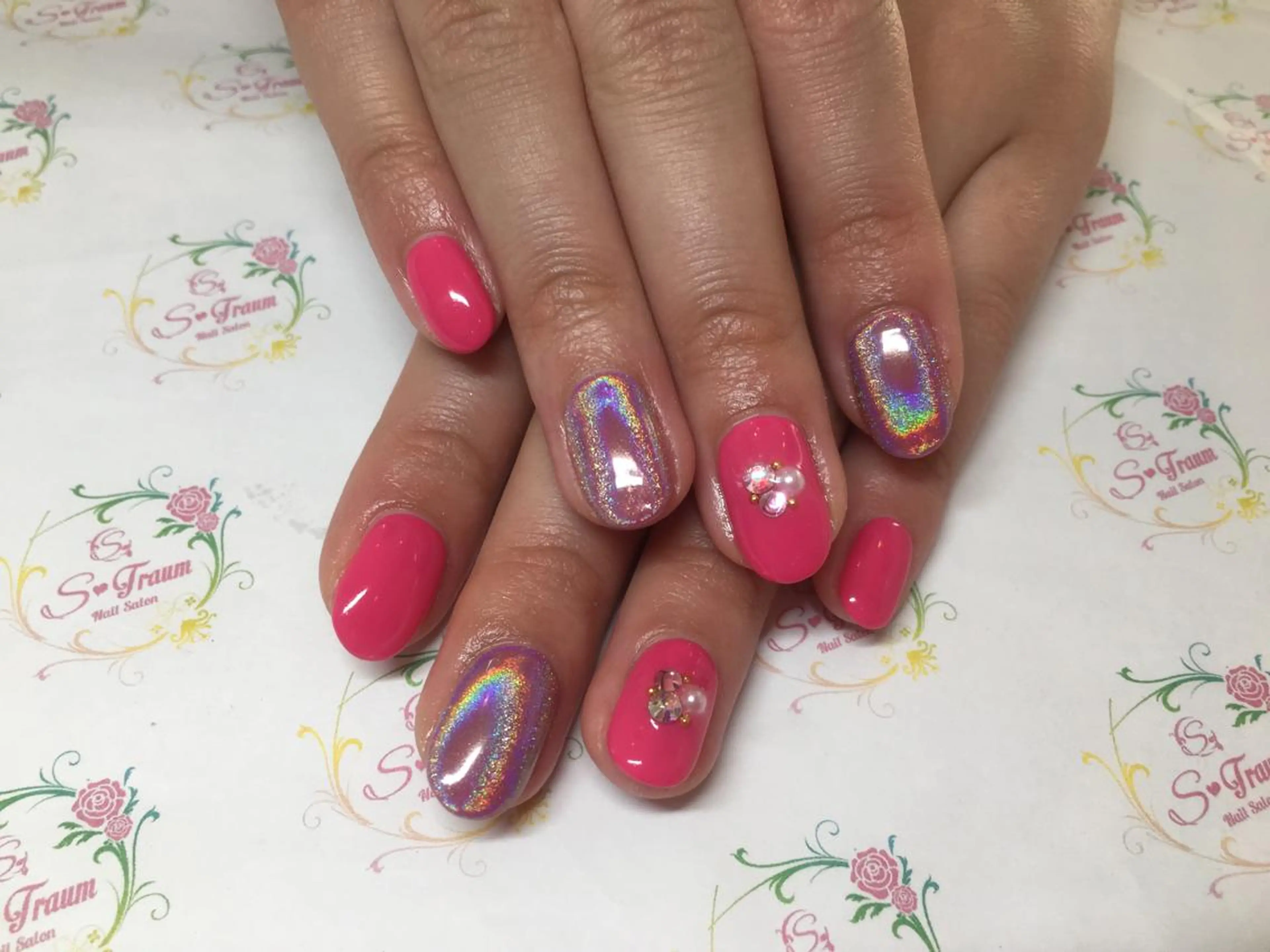 ネイル ミラーネイル Nail Salon S-Traumのネイルデザイン