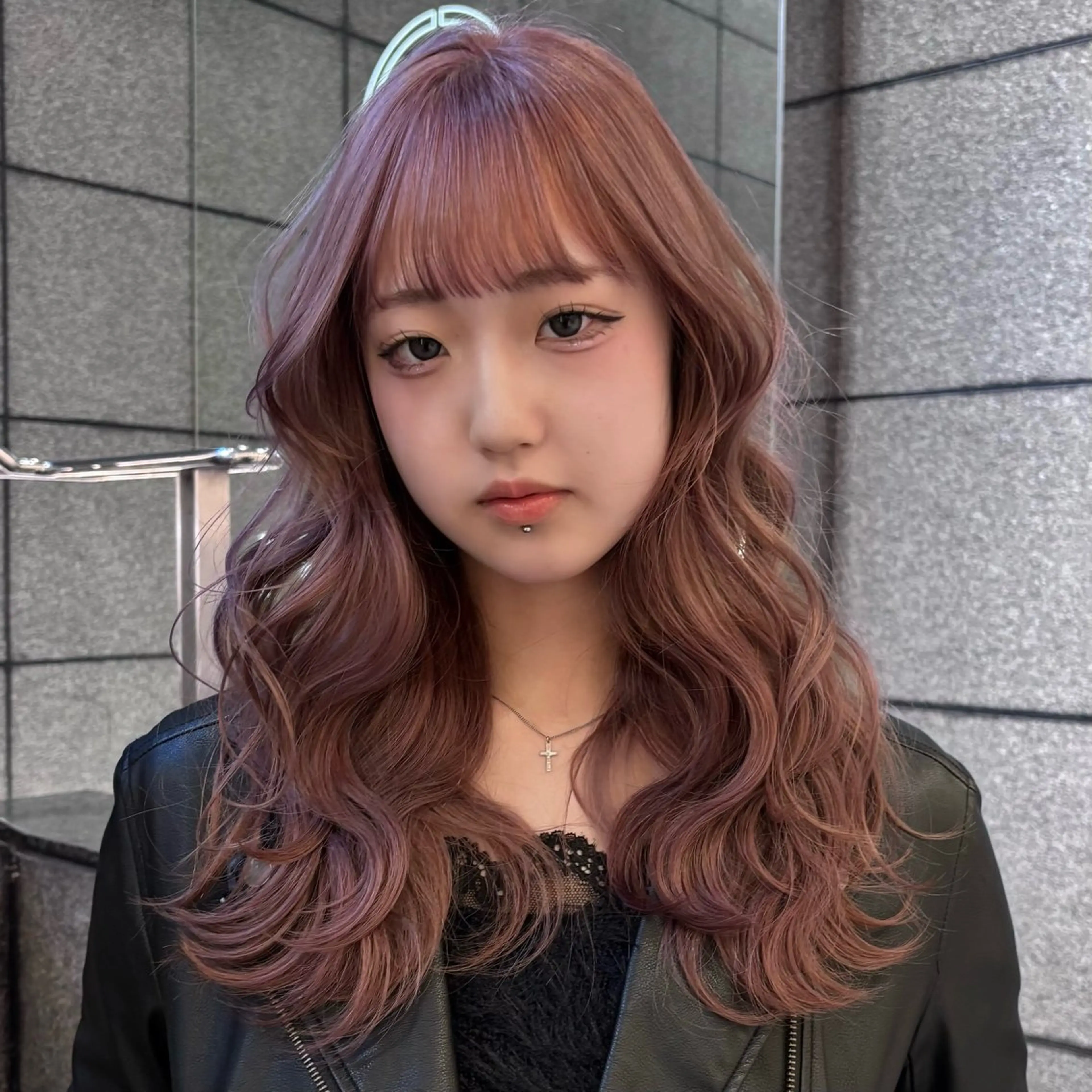 セミロング カラー ヘアカラー ヘアセット ハイトーンカラー🫧 🥣KYOKAのヘアスタイル