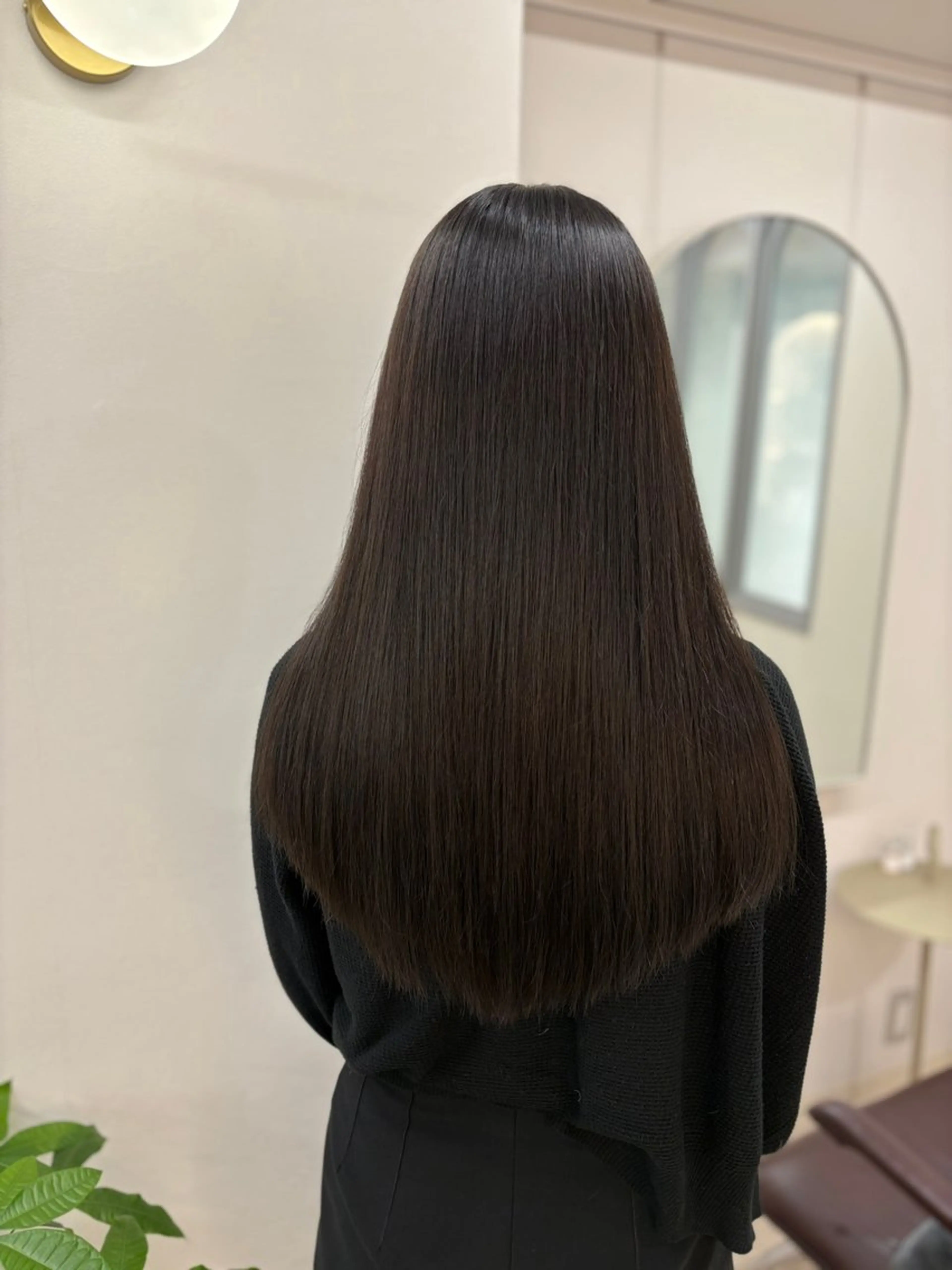 ミディアム カラー ヘアアレンジ 透明感カラー くびれヘア 顔まわりレイヤー 顔周りカット 韓国風ヘア カット ヘアカラー トリートメント ヘッドスパ ヘアセット 二ヶ月綺麗が続く デザイン/星野六三四のヘアスタイル