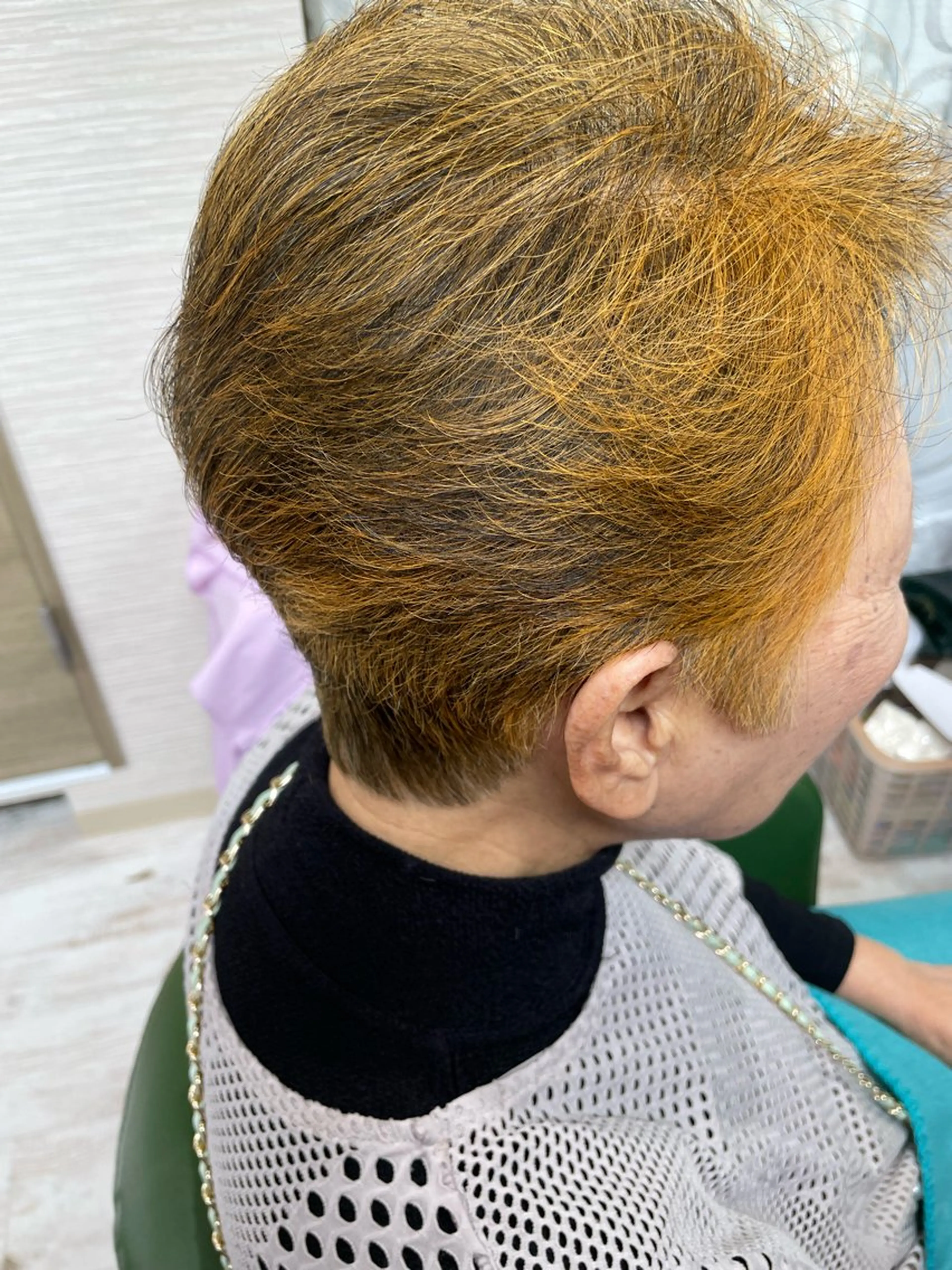 ショート アンジー サロンドヘアーのヘアスタイル