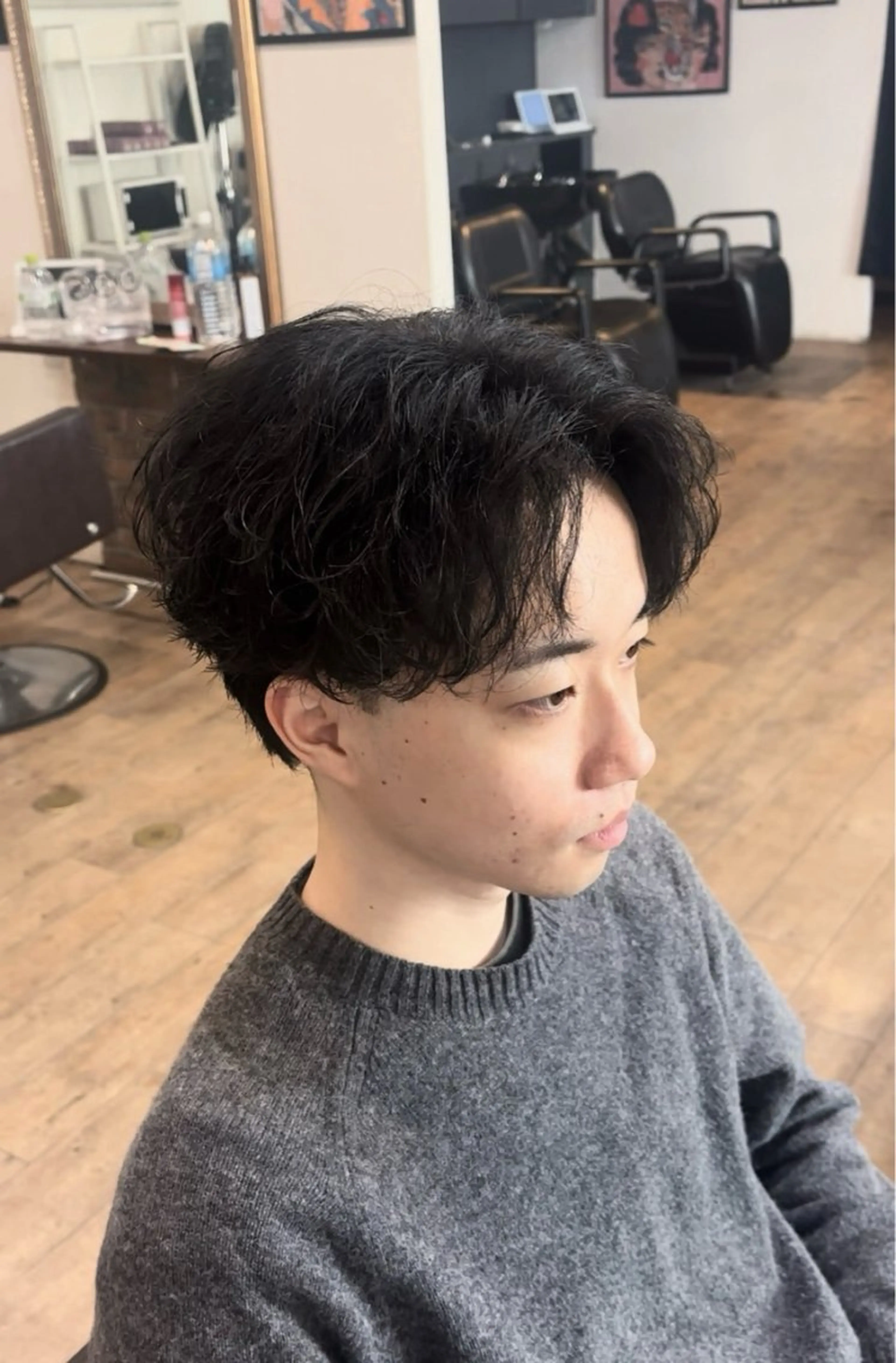 ミディアム パーマ メンズ ミディアムパーマ メンズパーマ ツイストスパイラルパーマ スパイラルパーマ カット パーマ トリートメント 梅垣 紗英のヘアスタイル