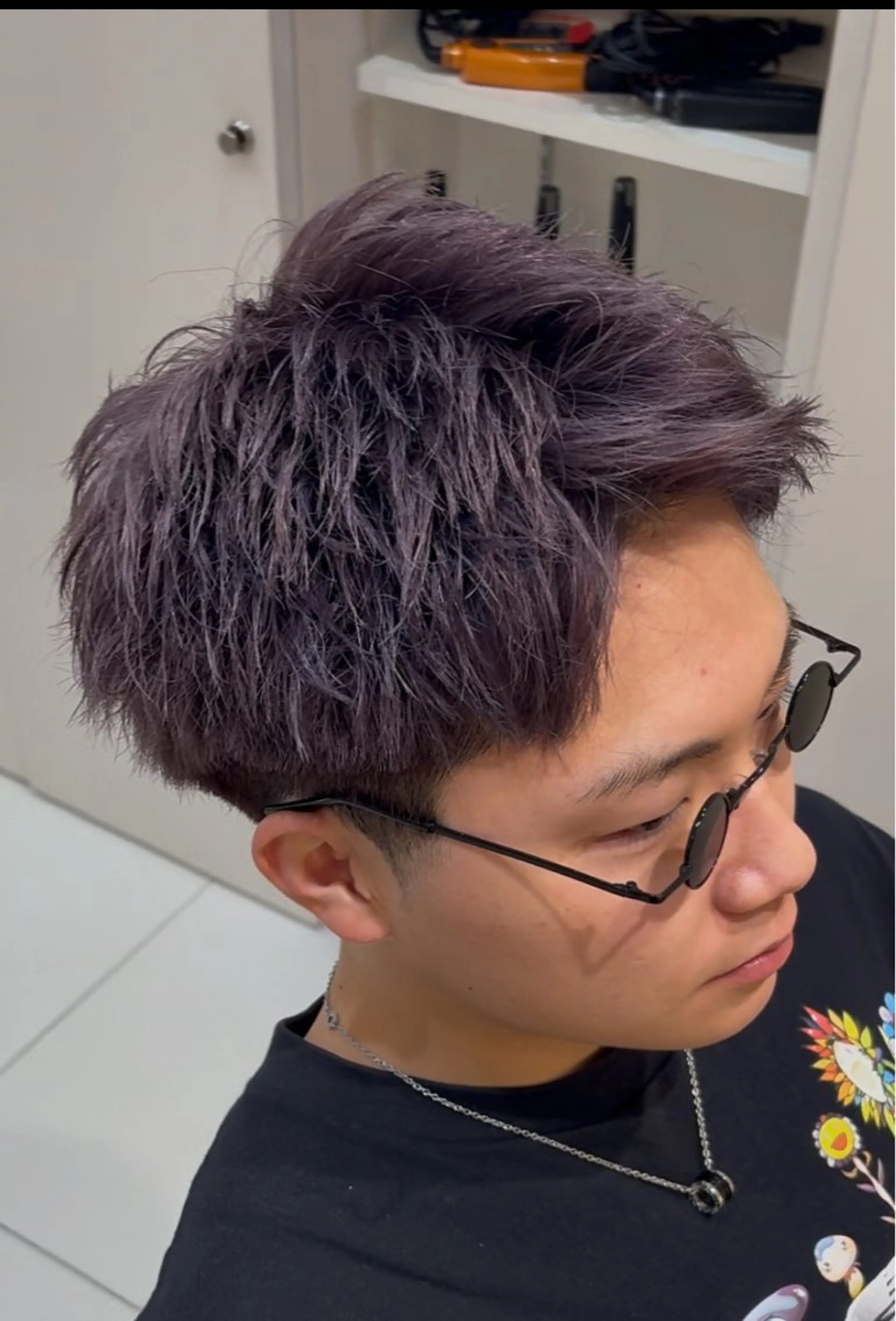 ショート カラー ブリーチ ラベンダーカラー 本厚木パーマ&ブリー チ特化メンズショートのヘアスタイル