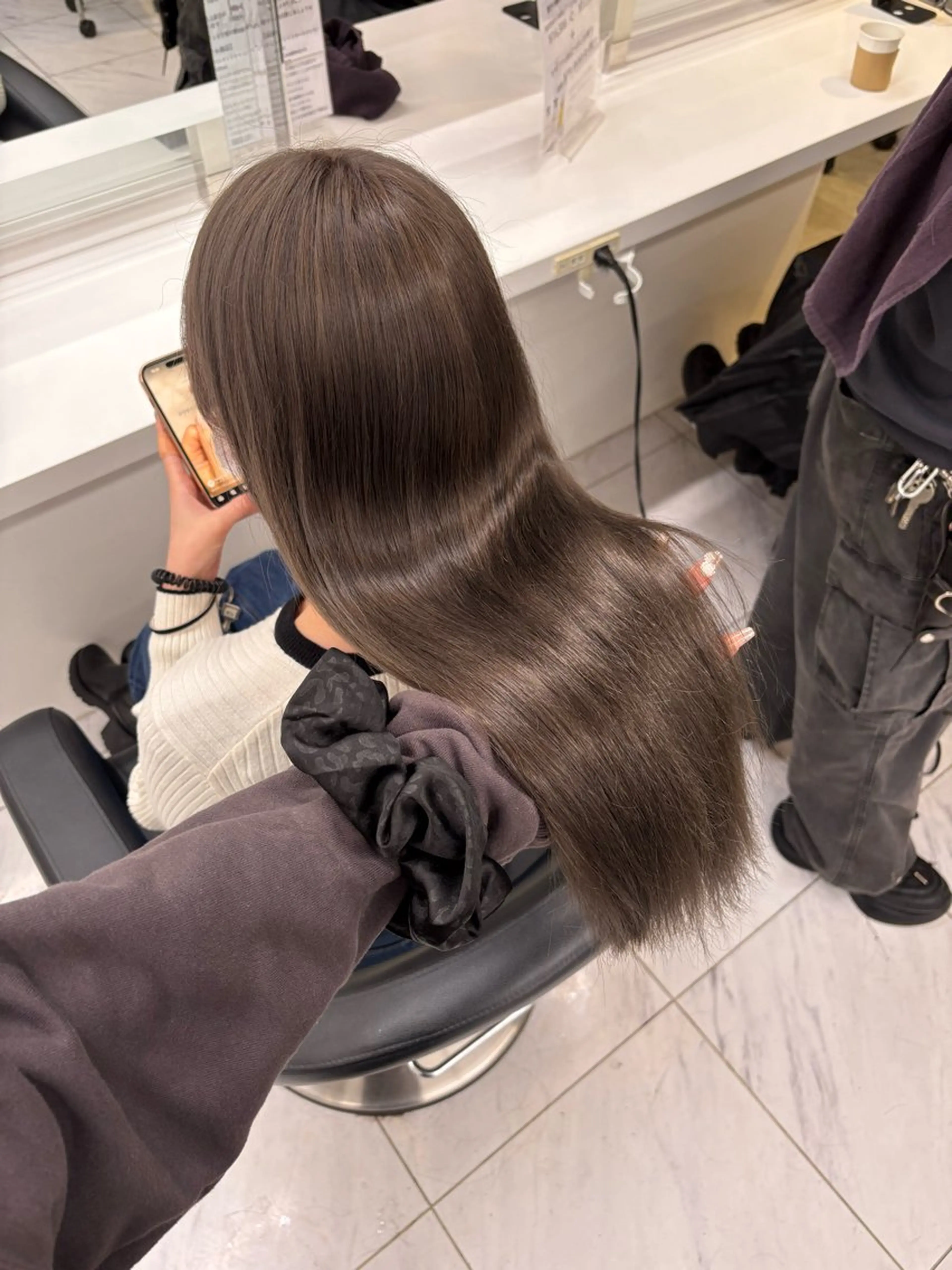 カラー ヘアカラー トリートメント 透明感ベージュ🤎 ナチュラルレイヤーのヘアスタイル