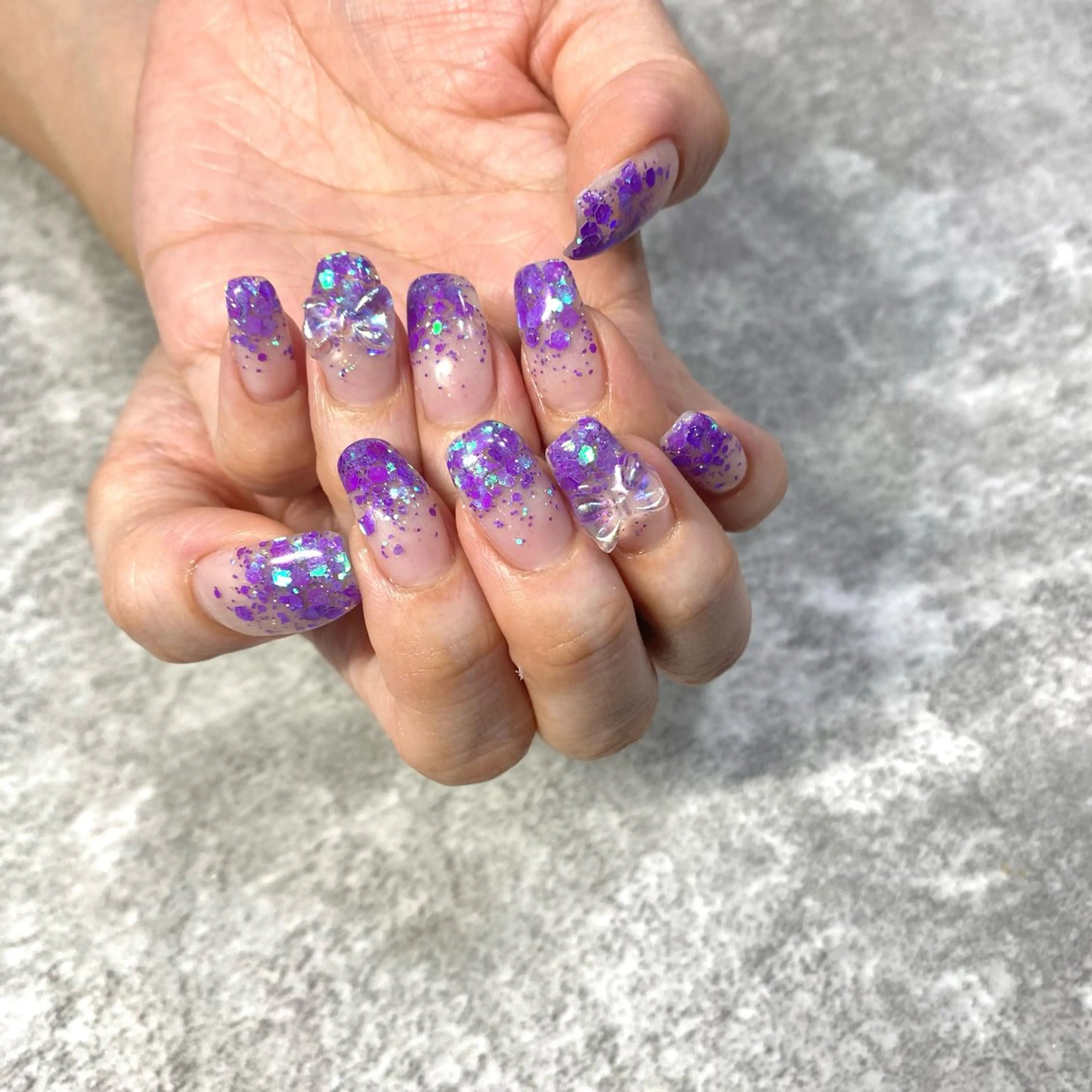 ネイル オーロラネイル ラメ(グリッター) パープル リボン ハンドネイル ★Rinail... .のネイルデザイン