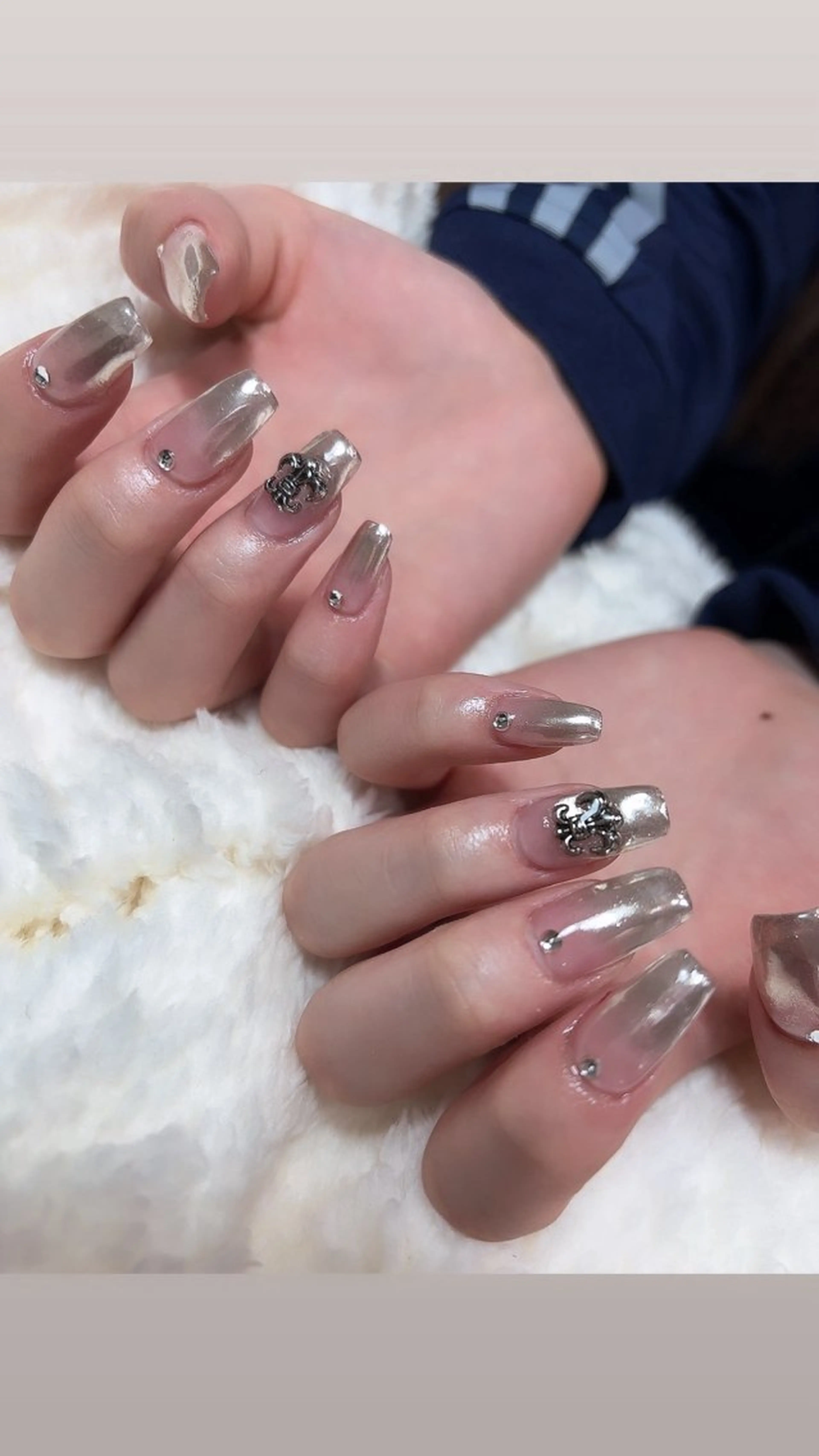 ネイル ミラーネイル nail by R'eのネイルデザイン
