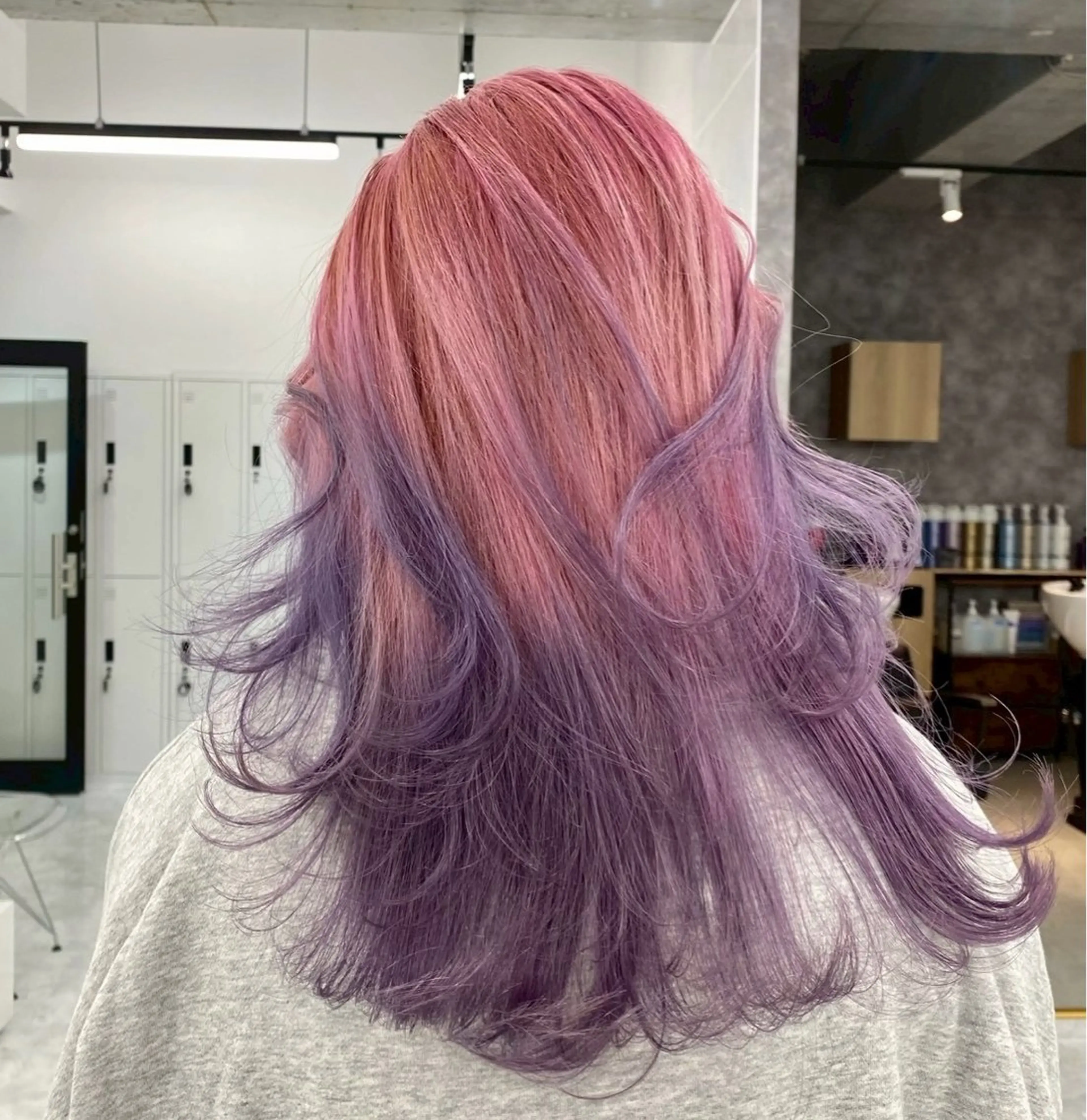 ロング カラー フジマ ハルナのヘアスタイル