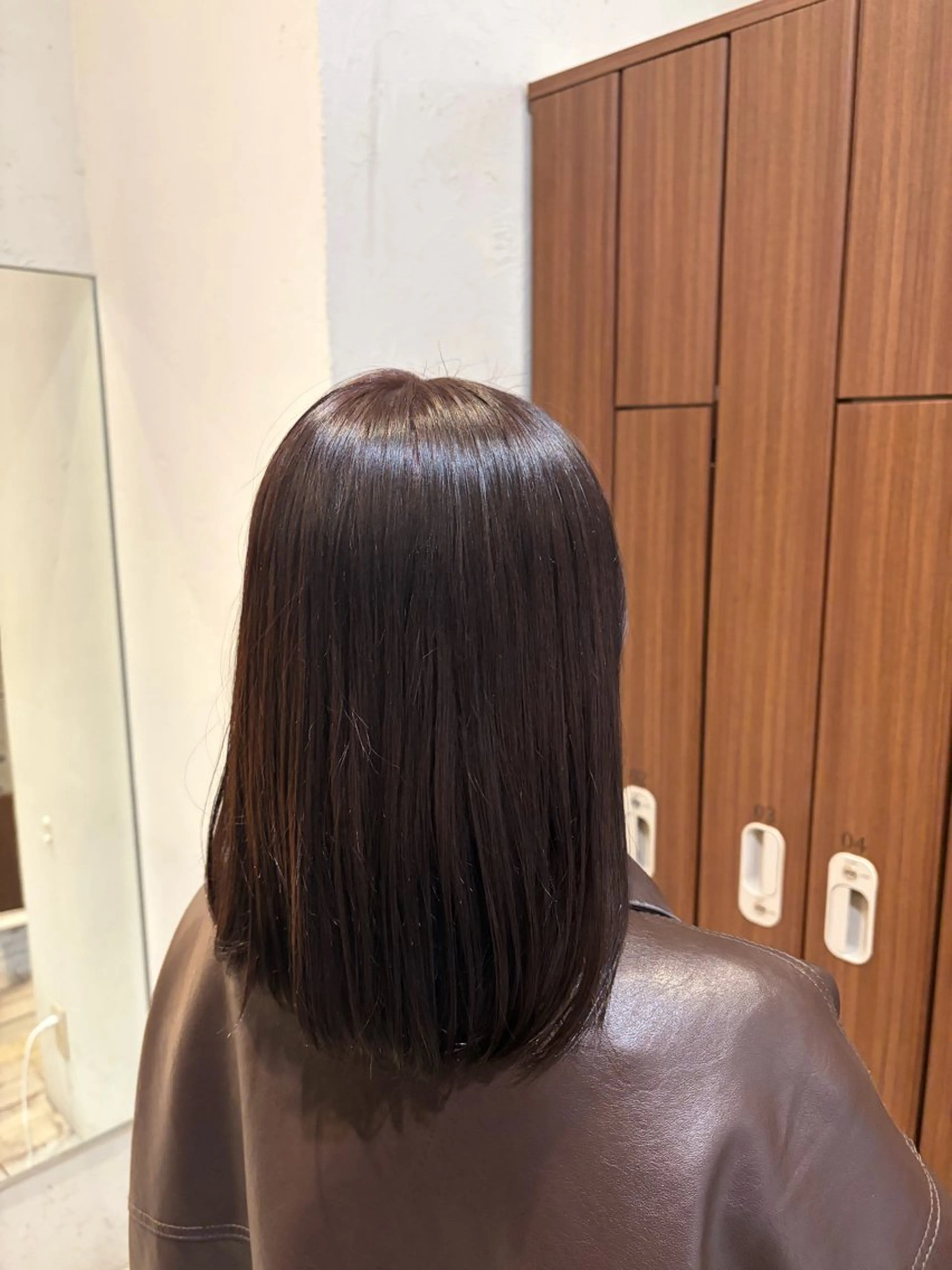 ミディアム カラー 平居 舞白のヘアスタイル