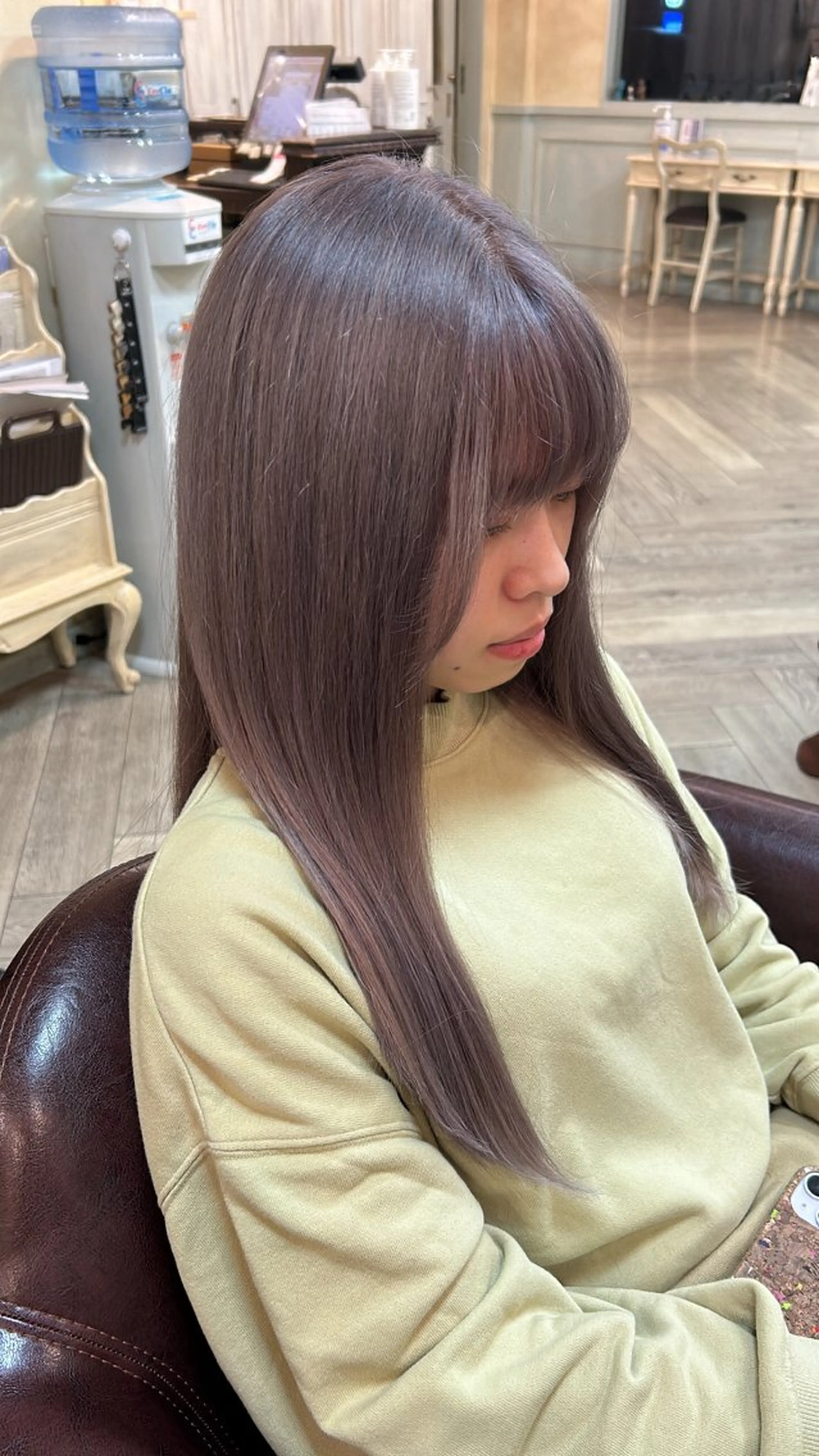 ロング カラー カット ヘアカラー トリートメント アオバ / ハイトーンカラーのヘアスタイル