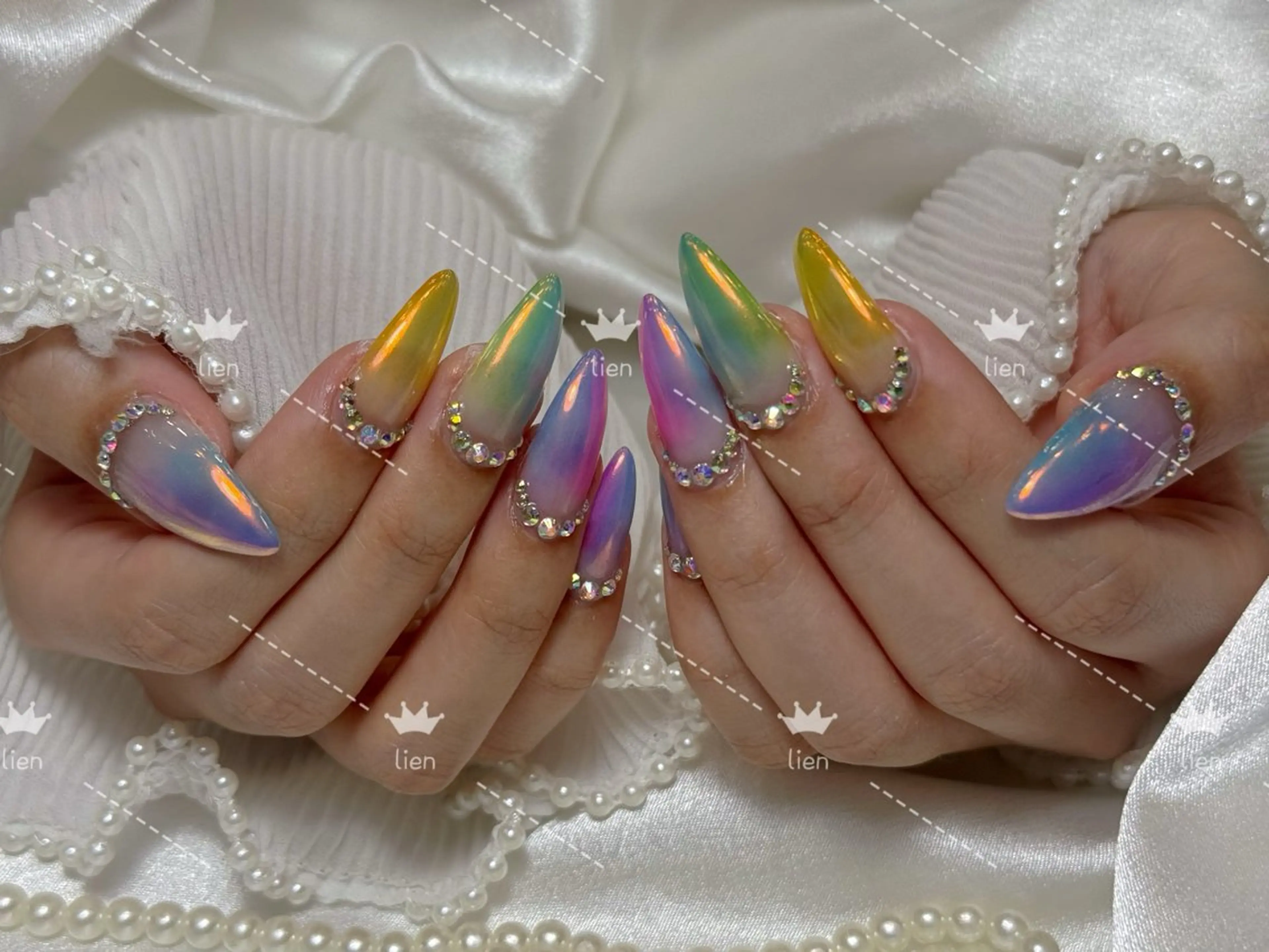 チップ長さだし10本➕120分ジェルやり放題（オフ込み) ❤️スートンとシール付け放題❤️華やかパーツ2個無料❤️の写真