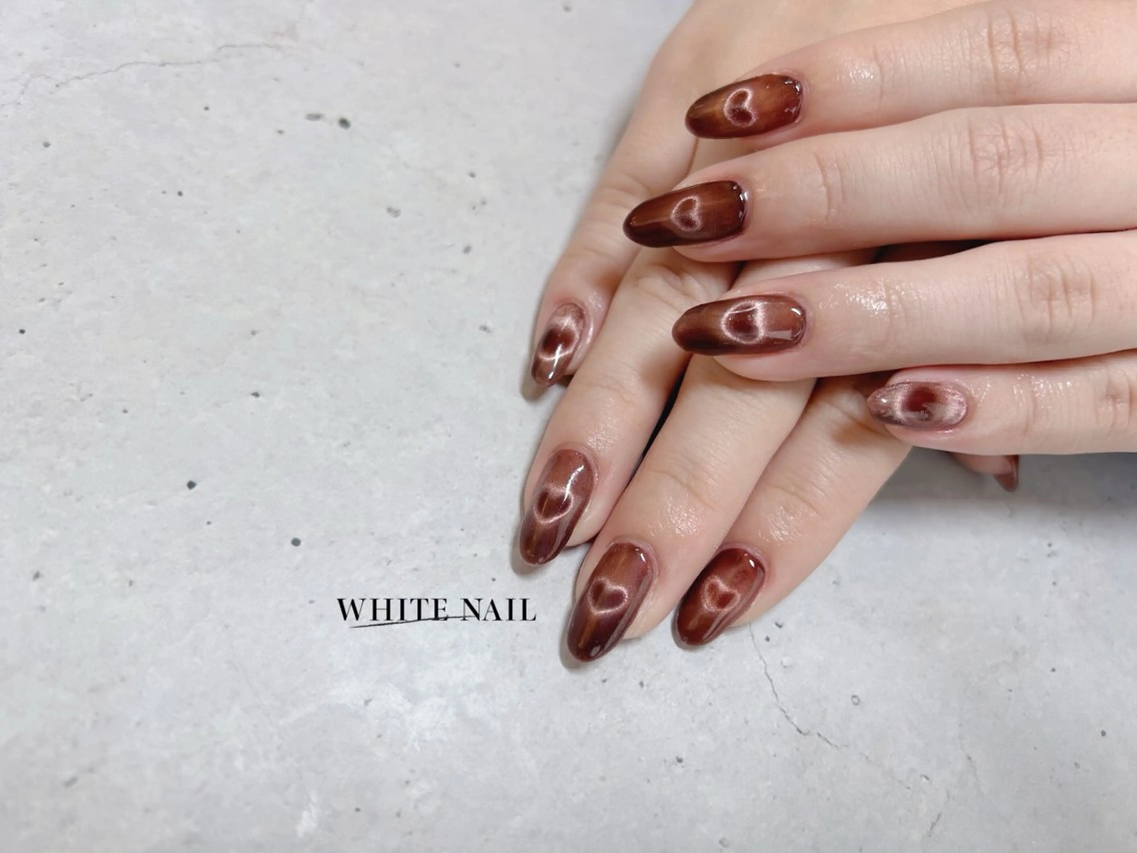 ネイル ハート マグネットネイル ハンドネイル WHITE NAIL ホワイトネイルのネイルデザイン