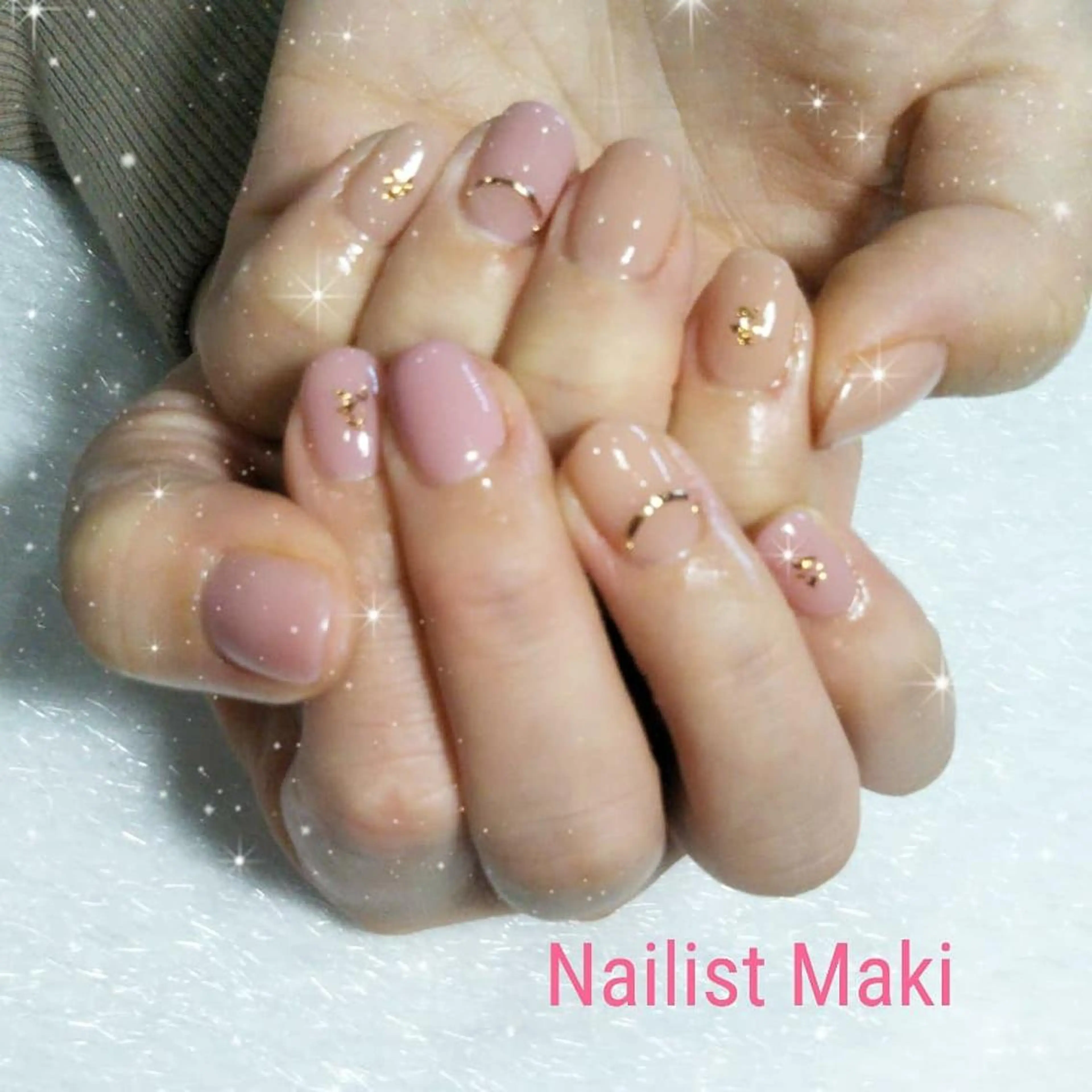 ネイル 小顔・毛穴・たるみ ネイル　似内真樹のエステ・リラクイメージ