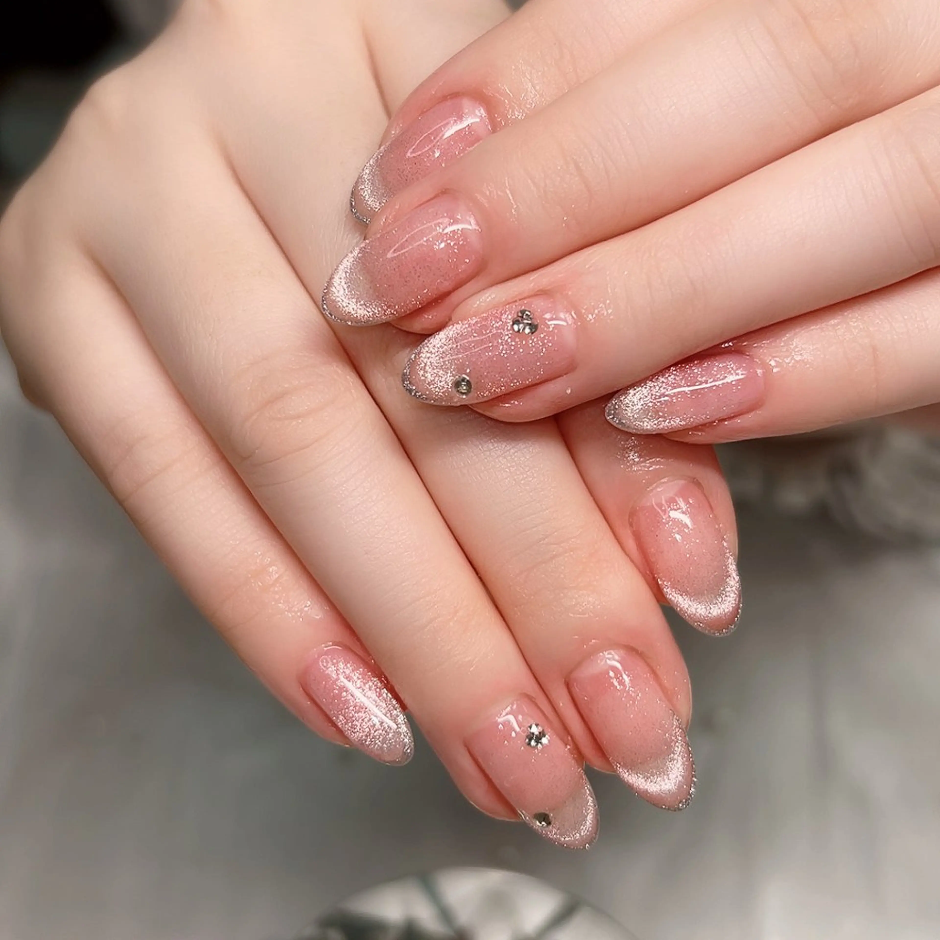 ネイル フレンチネイル マグネットネイル マグネットフレンチ シンプルネイル ストーンネイル Cute Tips nailのネイルデザイン