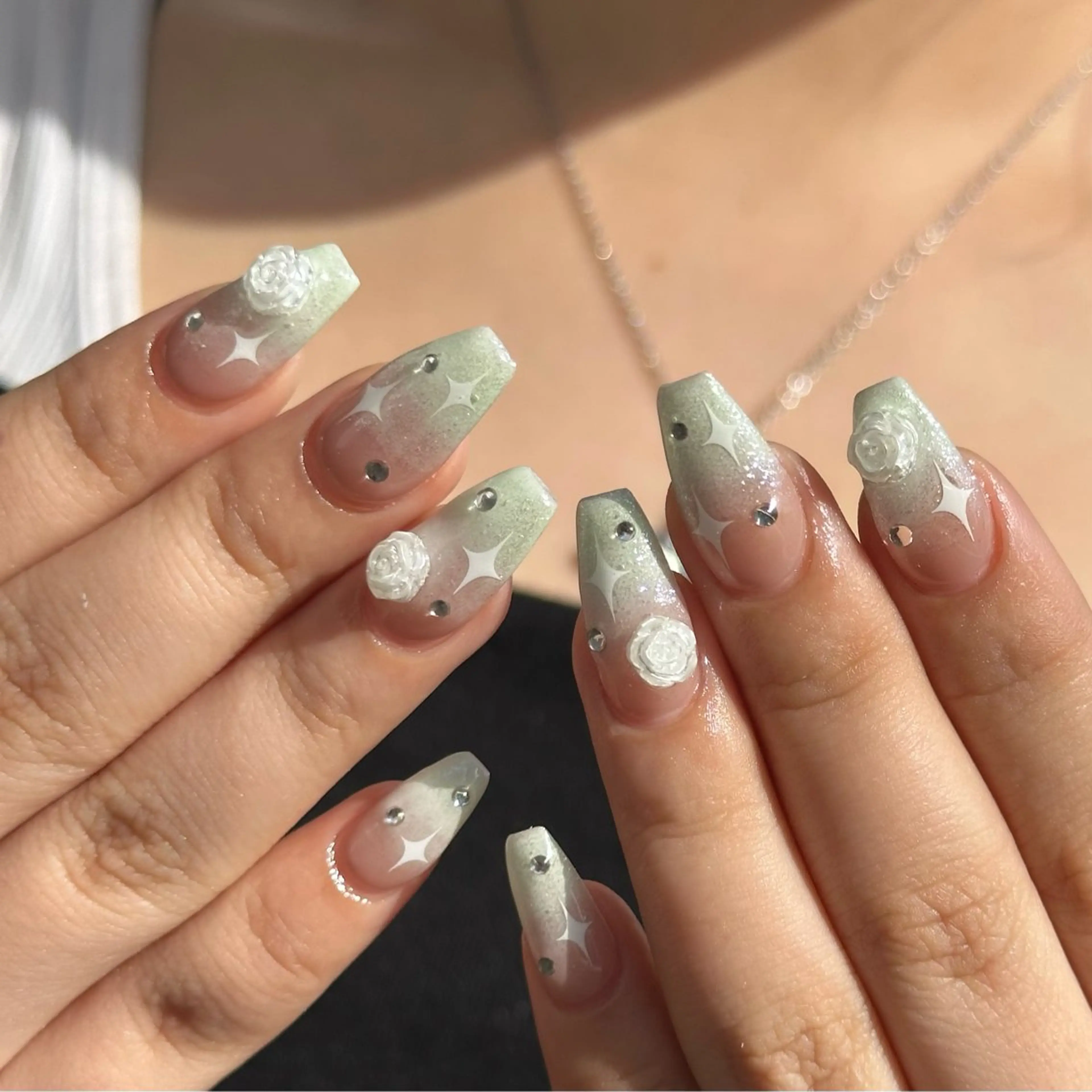 ネイル ハンドネイル Nailist Amiのネイルデザイン