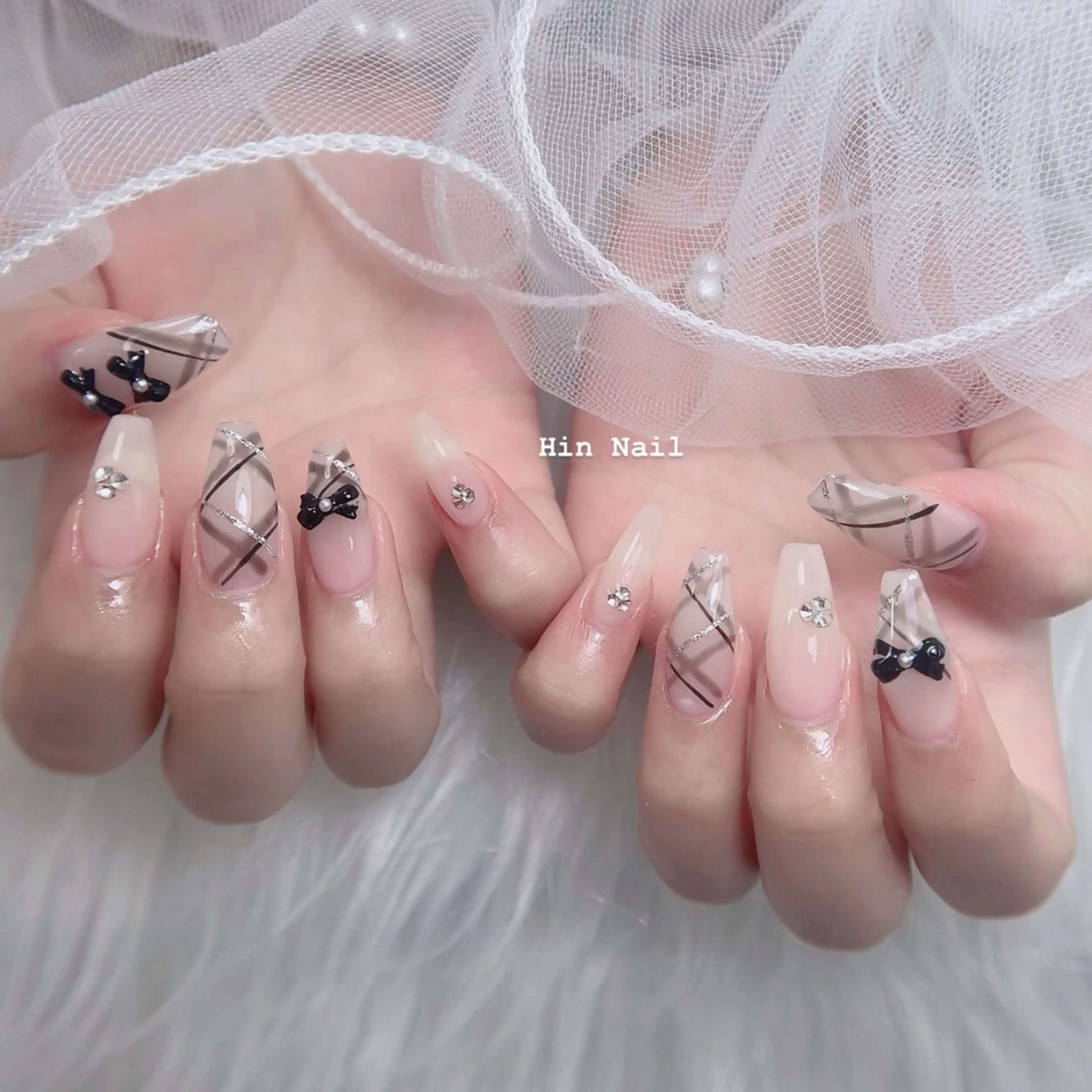 ネイル ハンドネイル Hin Nailsのネイルデザイン