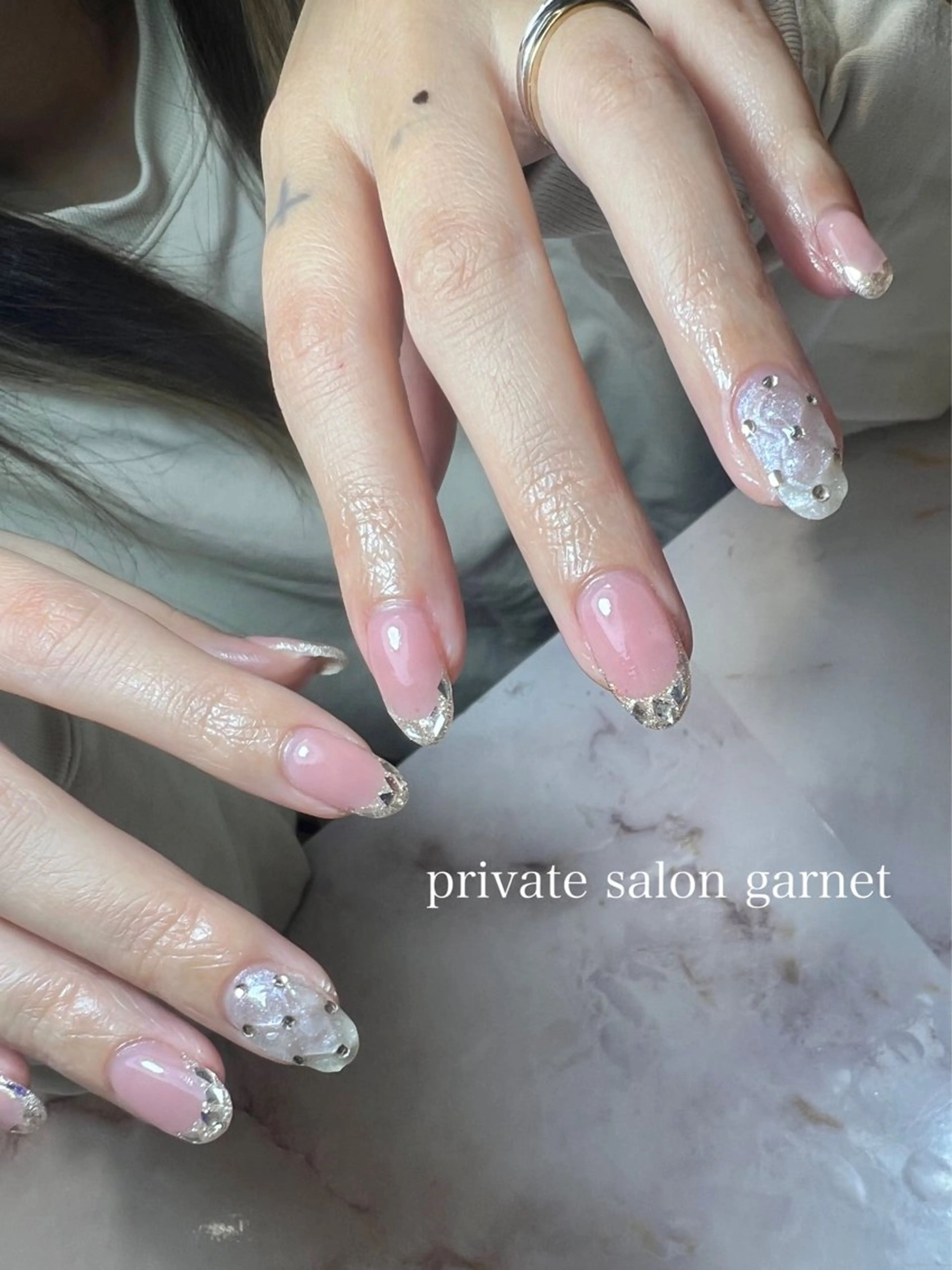 ネイル フレンチネイル ガラスフレンチ Garnet nailのネイルデザイン