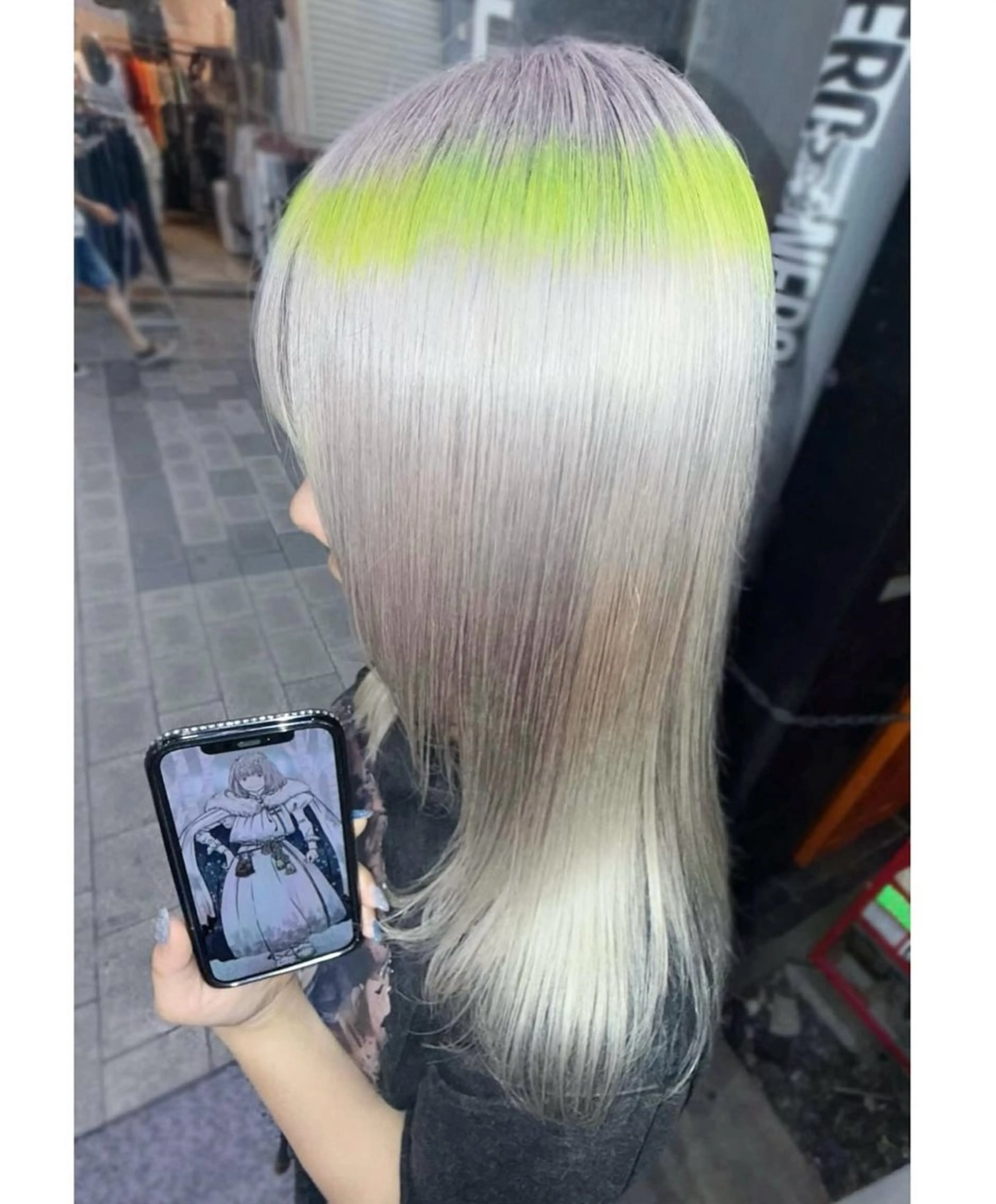 ミディアム カラー ベージュカラー ホワイトベージュ イエローカラー ヘアカラー GARU-ガル-所属・TSUNO🦖 派手髪/オタク美容師のヘアスタイル