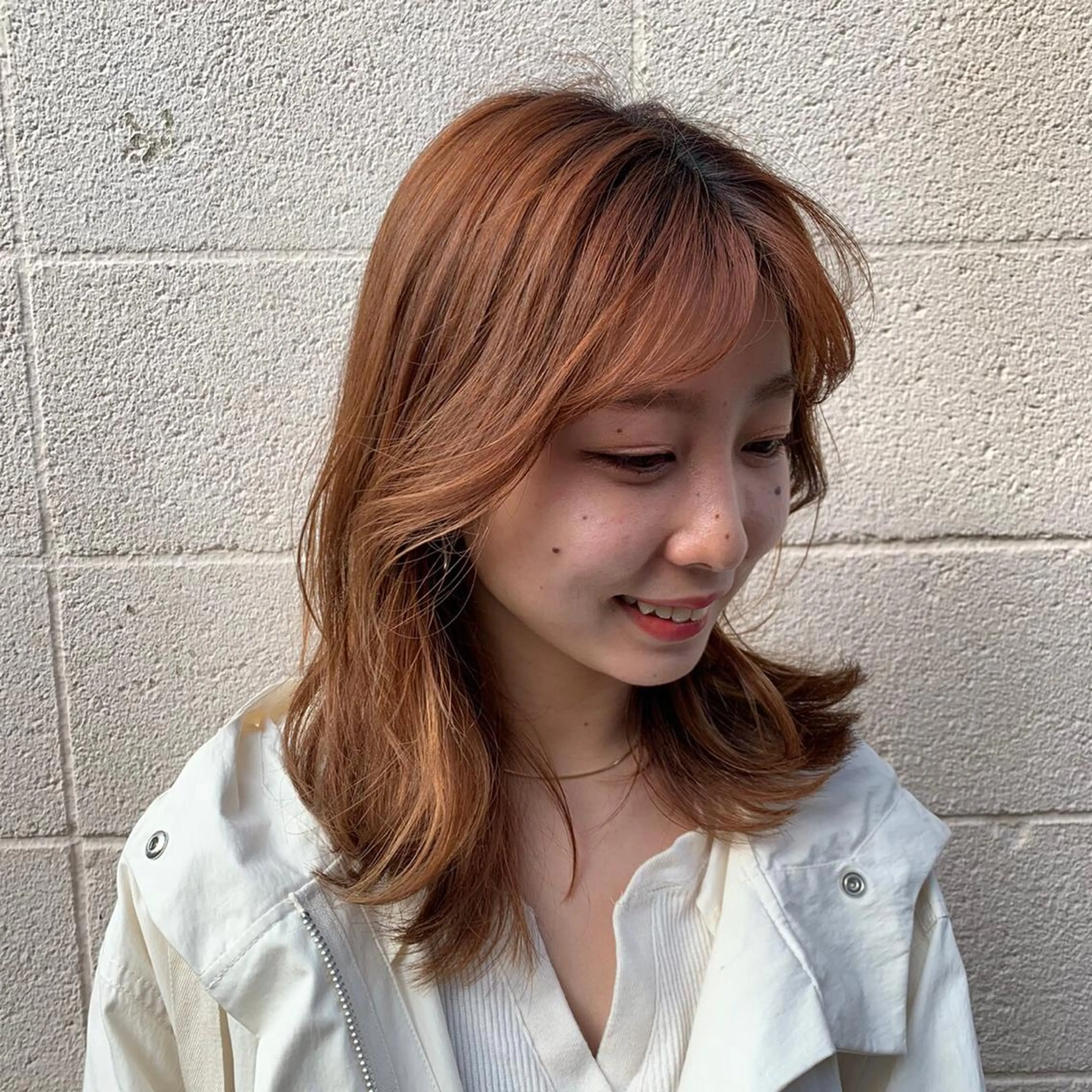 ミディアム 宮久 真子のヘアスタイル