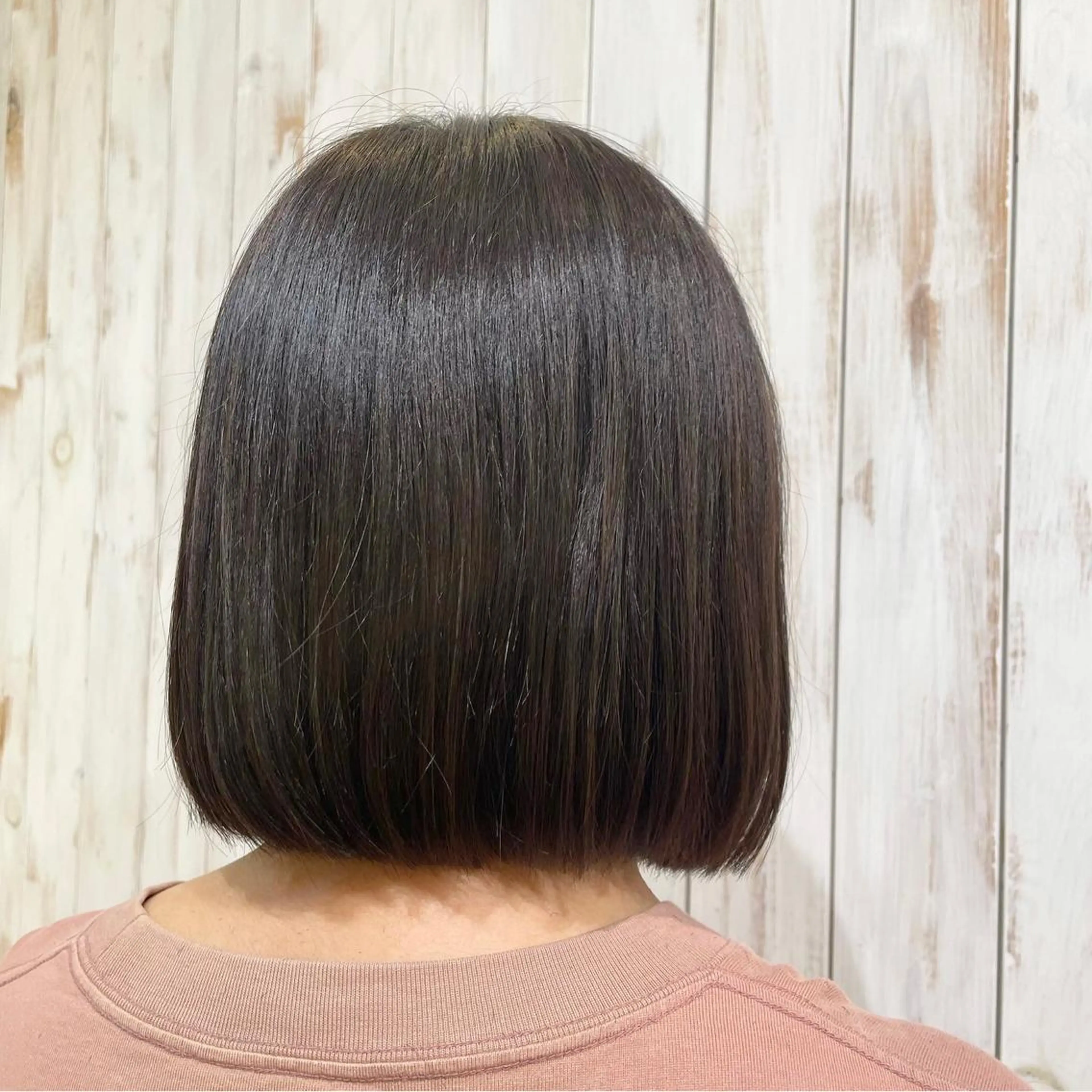 ショート カラー アッシュ 青田 明日海のヘアスタイル