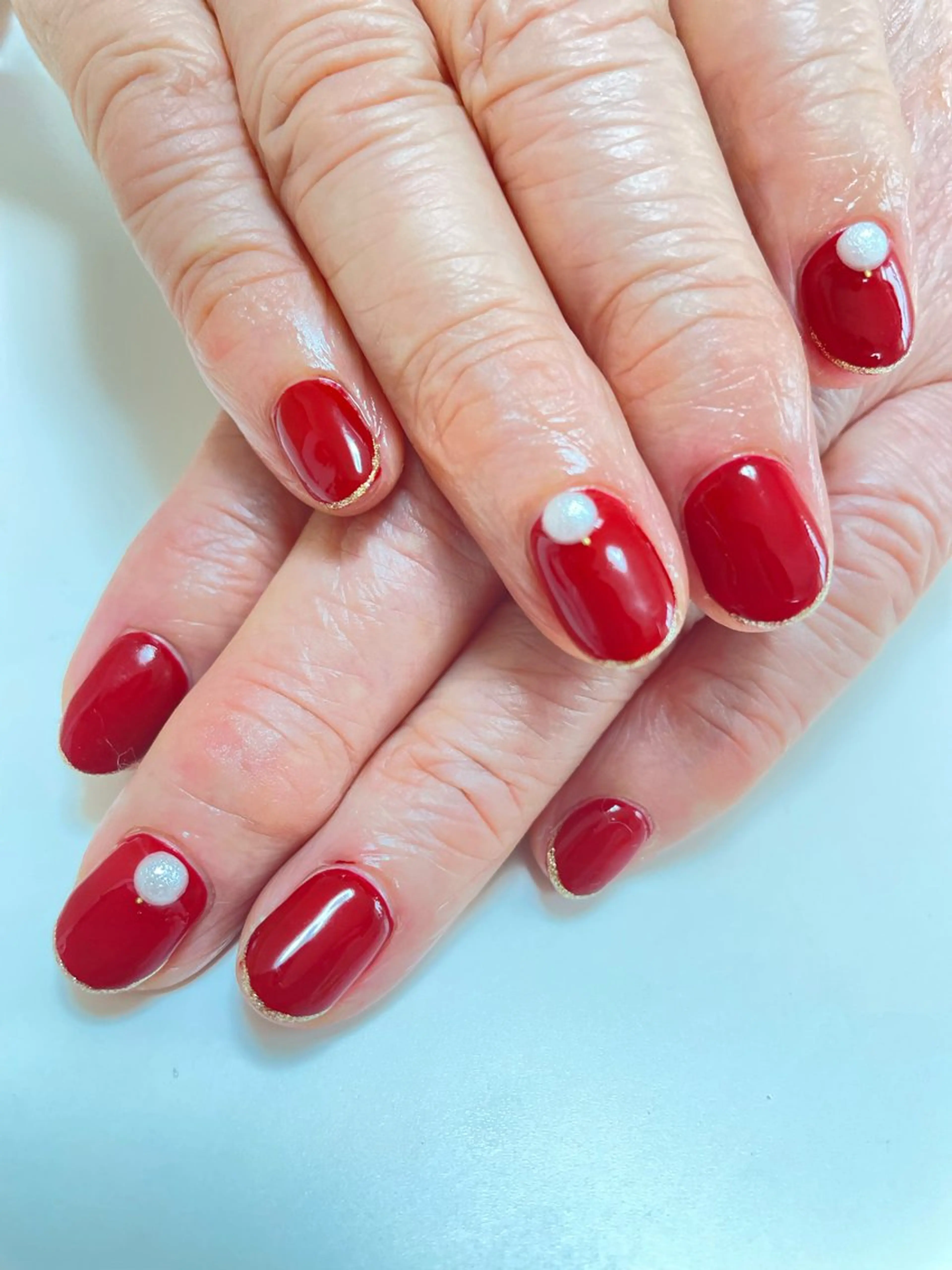 ネイル ラメ(グリッター) ワンカラーネイル 赤色 ストーンネイル ネイルサロンsachi所属・Sachi NAILのネイルデザイン